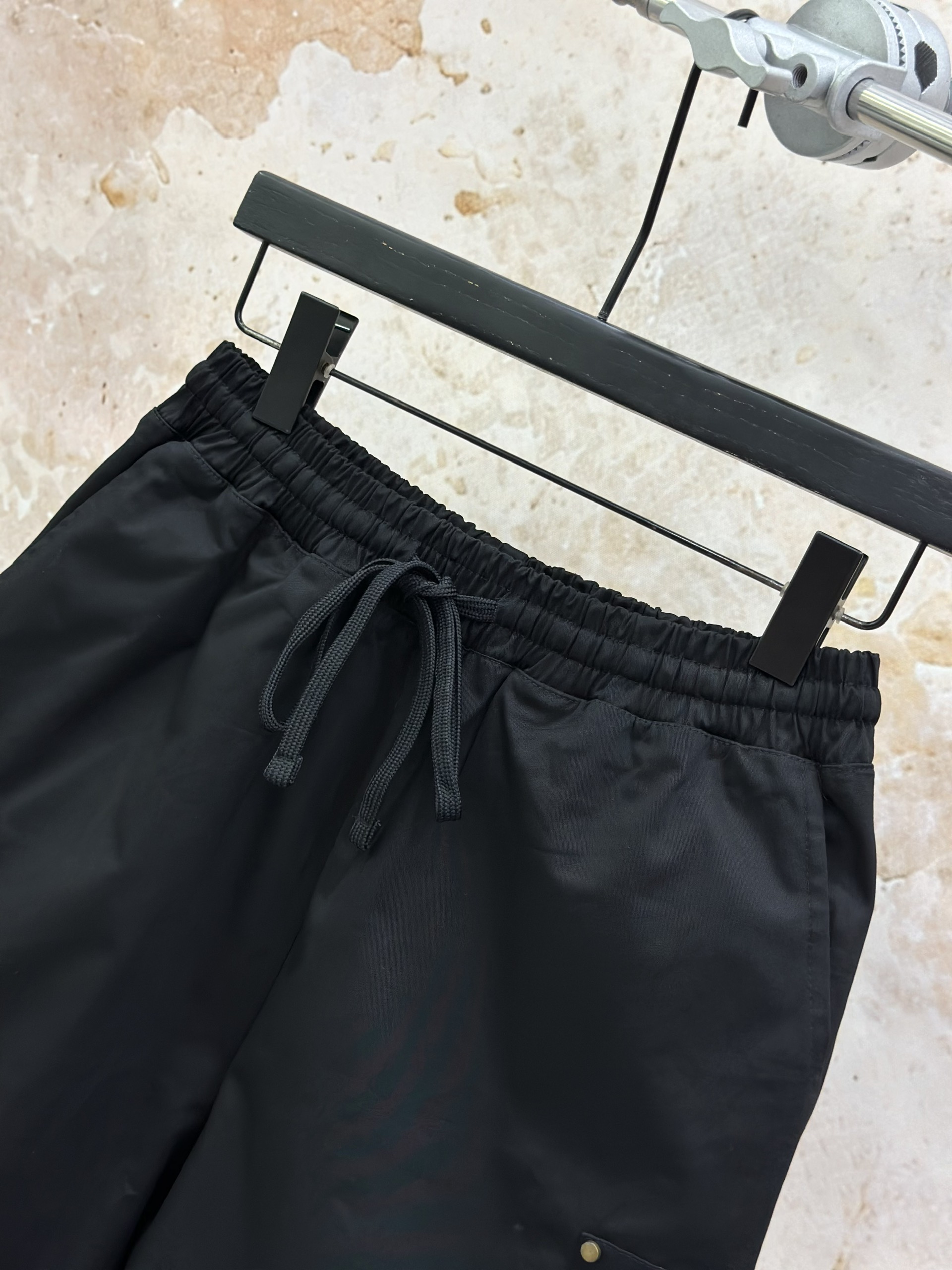 Quần short ngố vải Chapper Laurent logo thêu túi đùi Like Auth S-L VTN