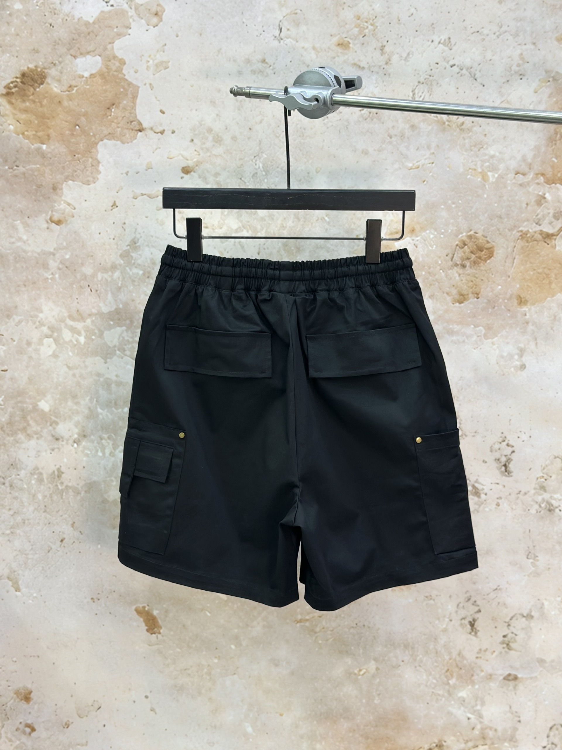 Quần short ngố vải Chapper Laurent logo thêu túi đùi Like Auth S-L VTN