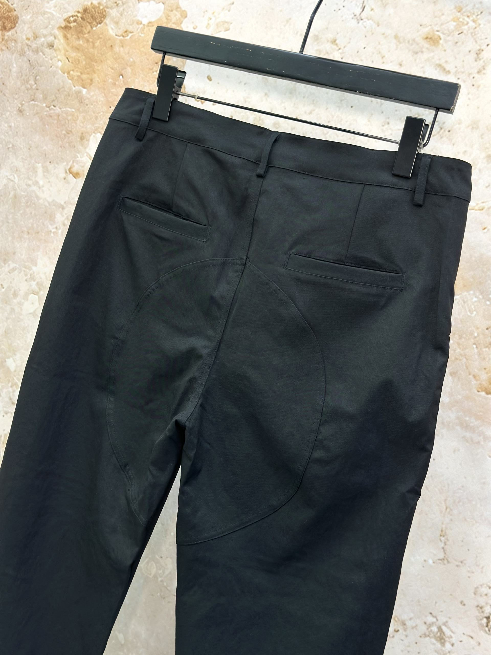 Quần jogger vải Chapper Laurent túi đùi phối khóa ZIP Like Auth S-L VTN