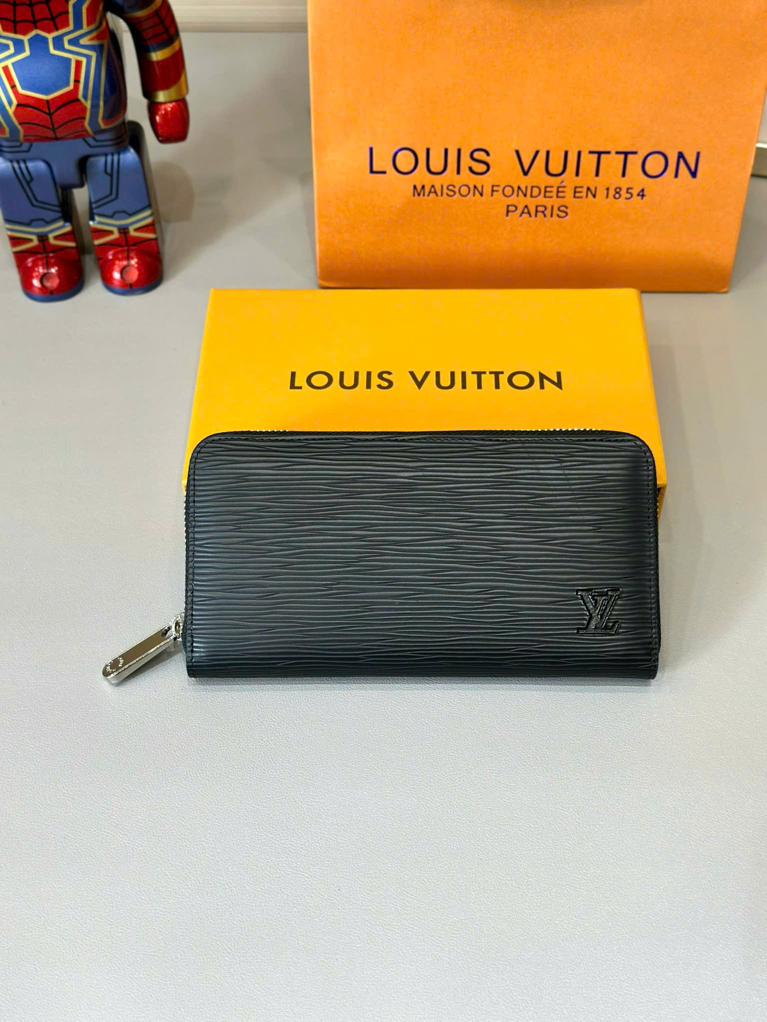 Ví dài khóa Louis Vuitton LV Zippy Wallet Like Auth PLD