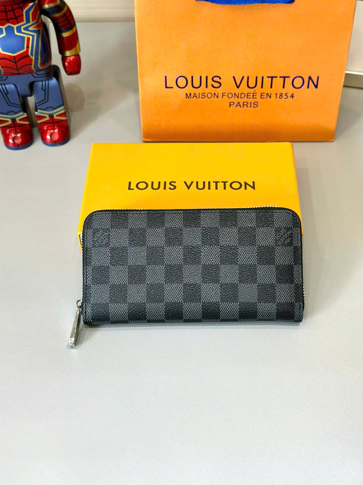 Ví dài khóa Louis Vuitton LV Zippy Wallet Like Auth PLD