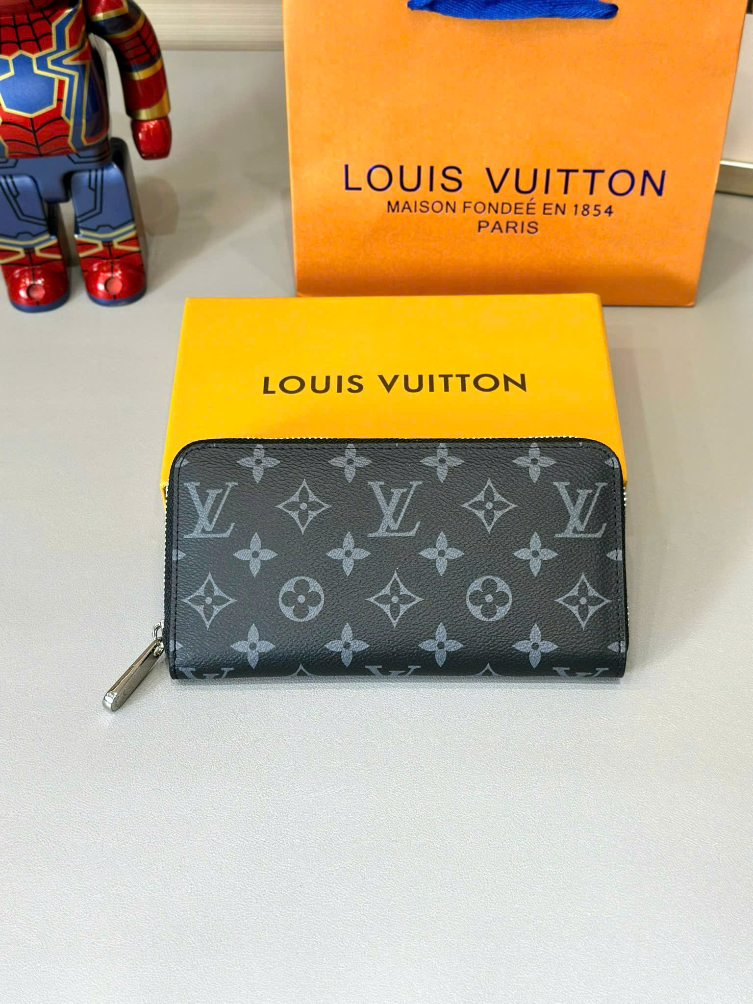 Ví dài khóa Louis Vuitton LV Zippy Wallet Like Auth PLD