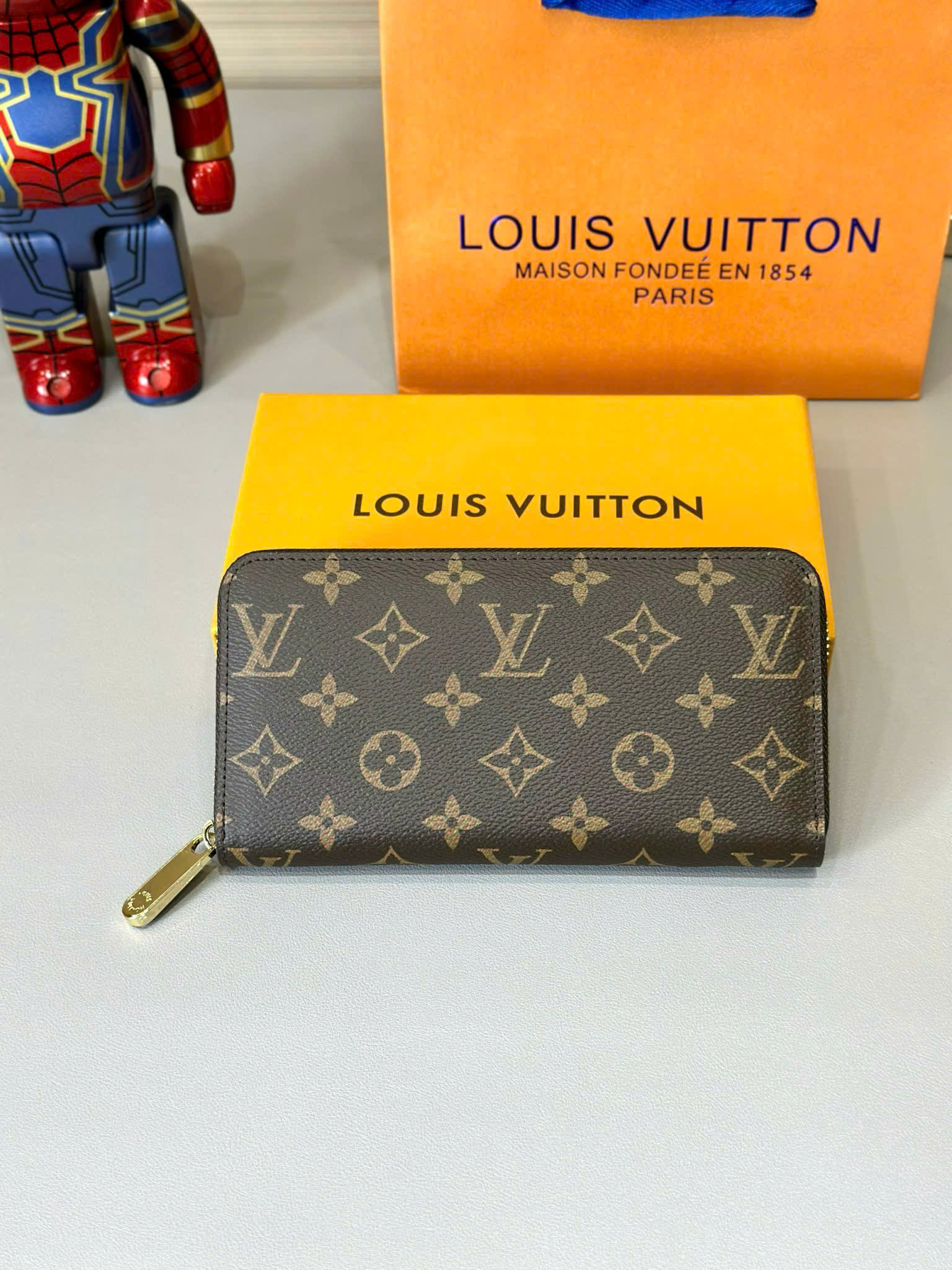 Ví dài khóa Louis Vuitton LV Zippy Wallet Like Auth PLD