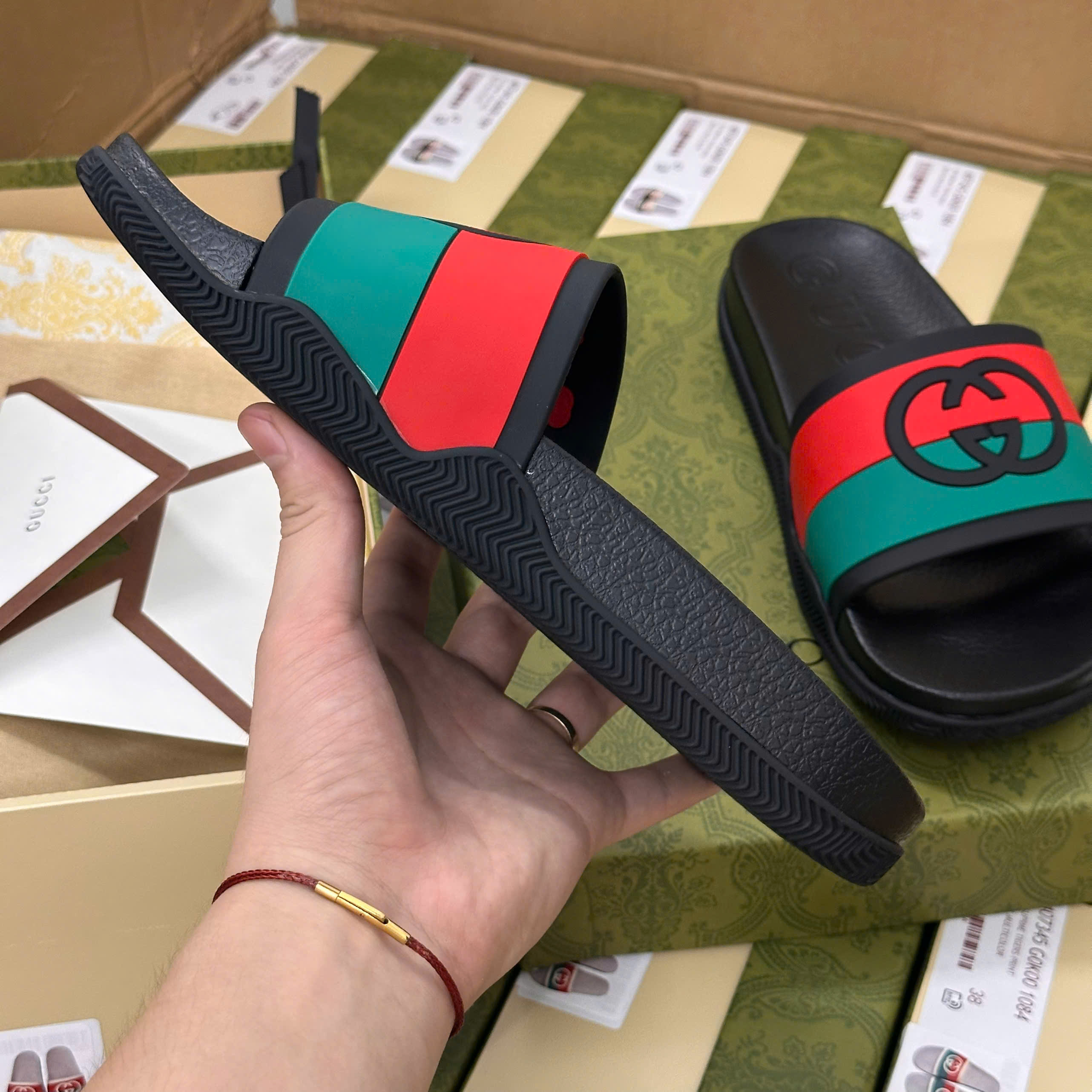 Dép lê quai ngang Gucci sọc Đỏ Xám logo GG Like Auth 35-45 NV MLN