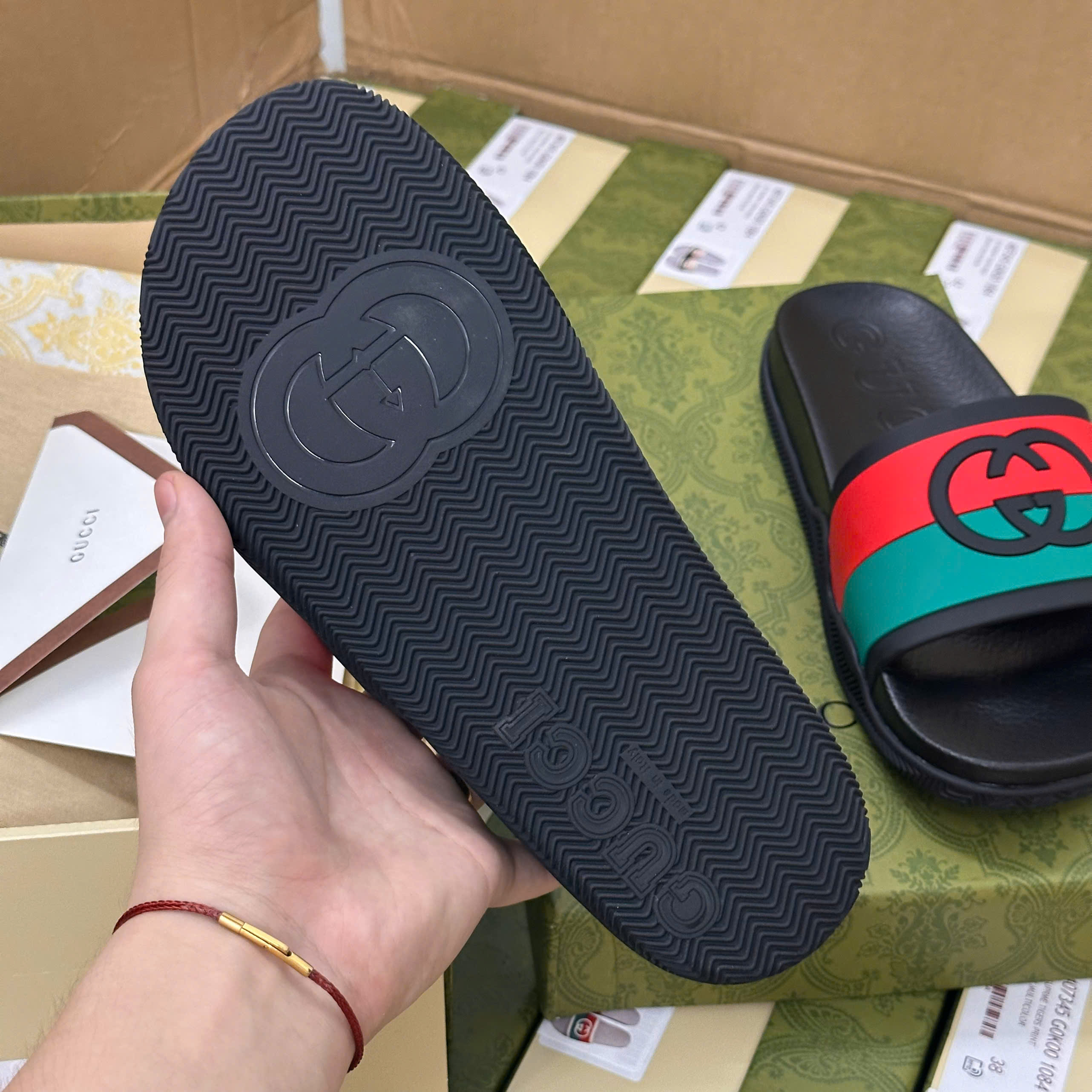 Dép lê quai ngang Gucci sọc Đỏ Xám logo GG Like Auth 35-45 NV MLN