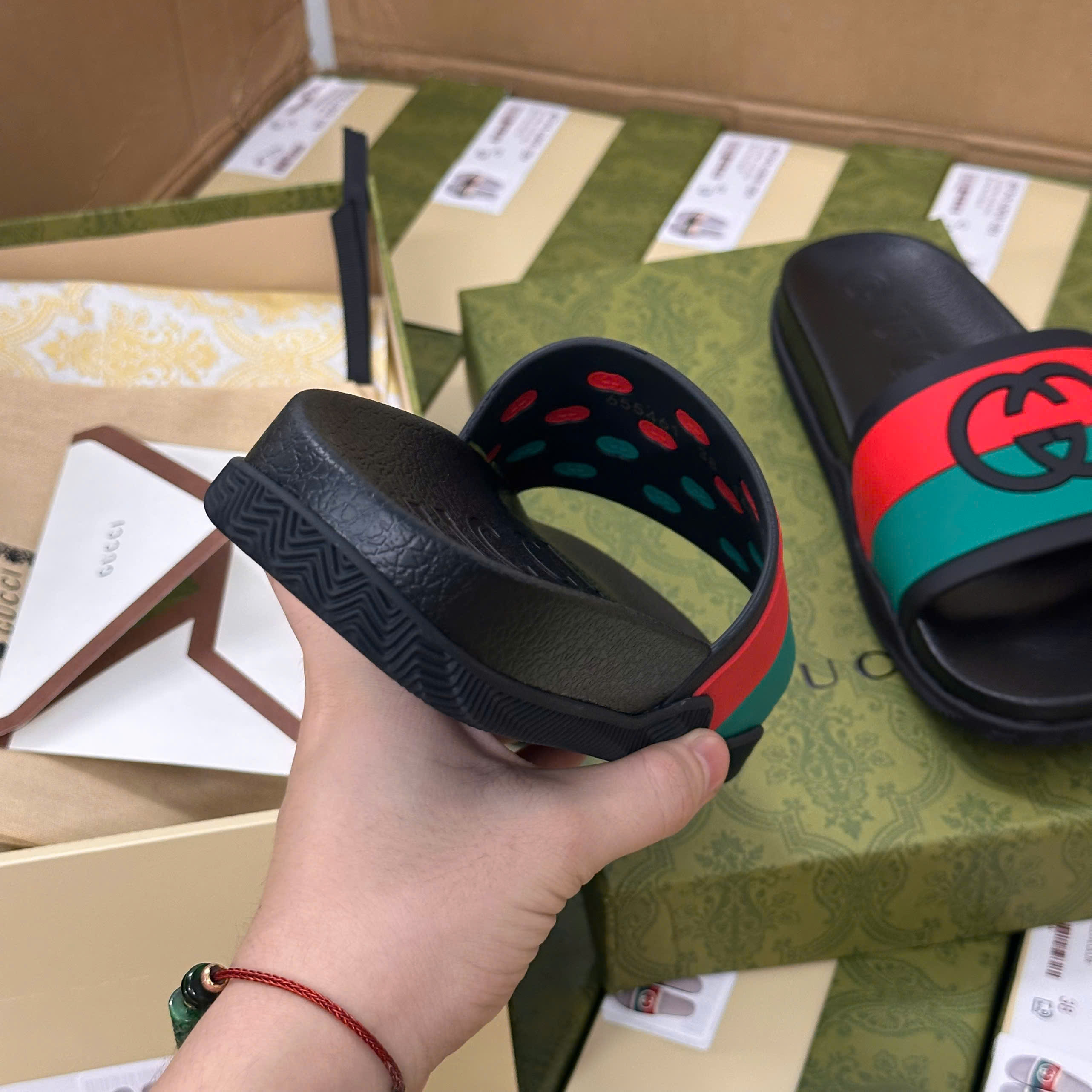 Dép lê quai ngang Gucci sọc Đỏ Xám logo GG Like Auth 35-45 NV MLN