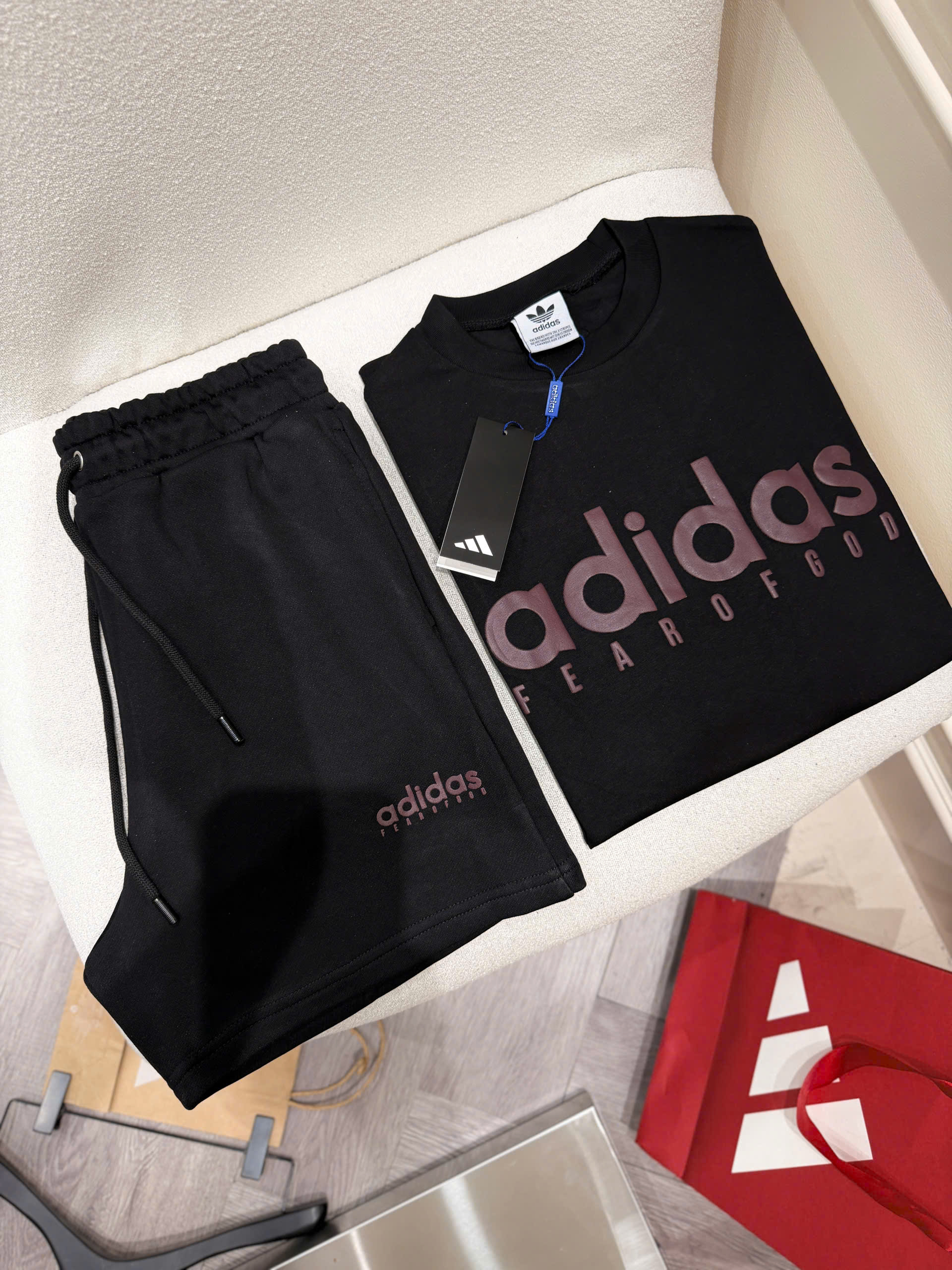 Set bộ hè Adidas Fear Of God logo nổi Like Auth S-XL NV