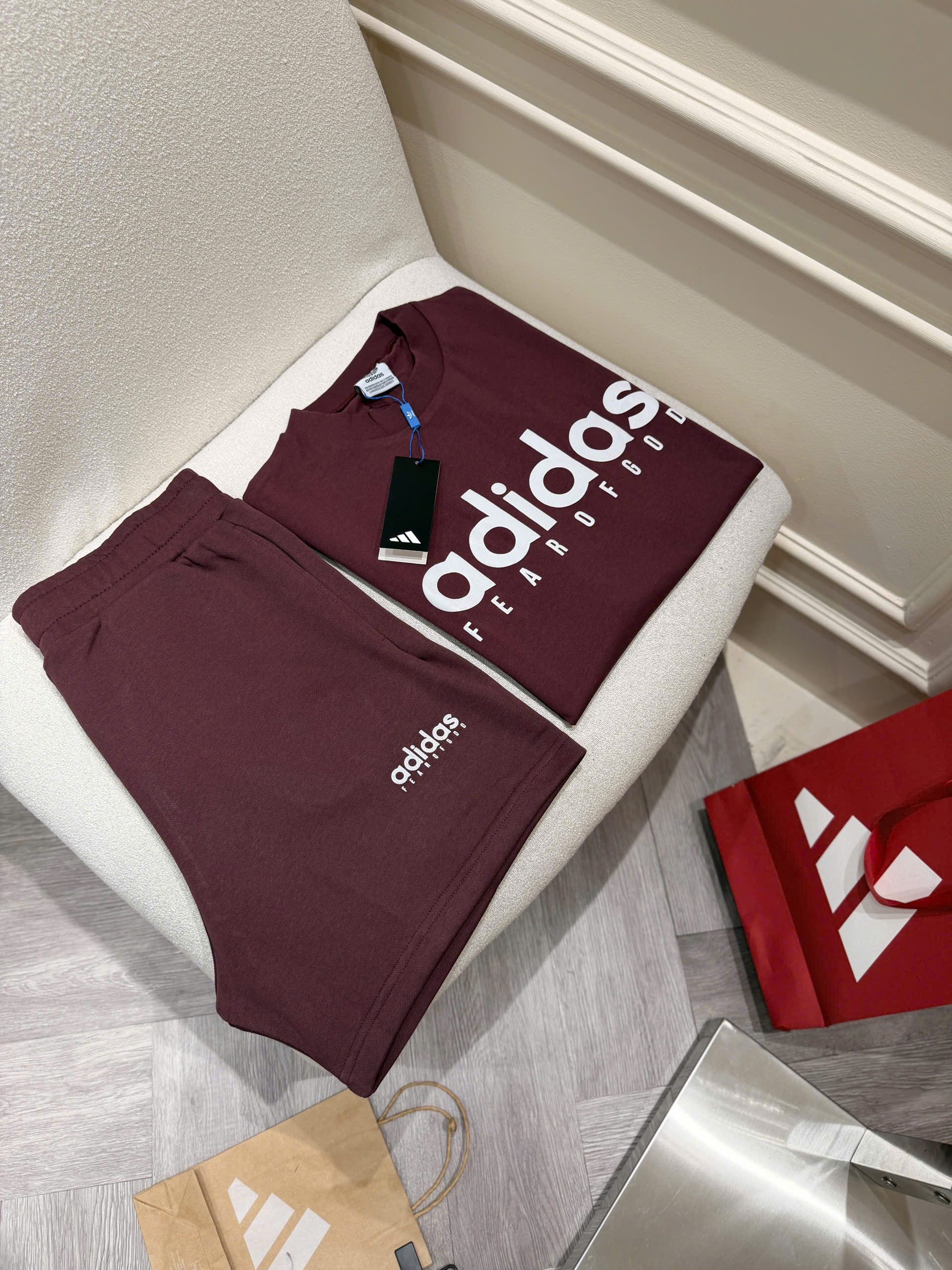 Set bộ hè Adidas Fear Of God logo nổi Like Auth S-XL NV