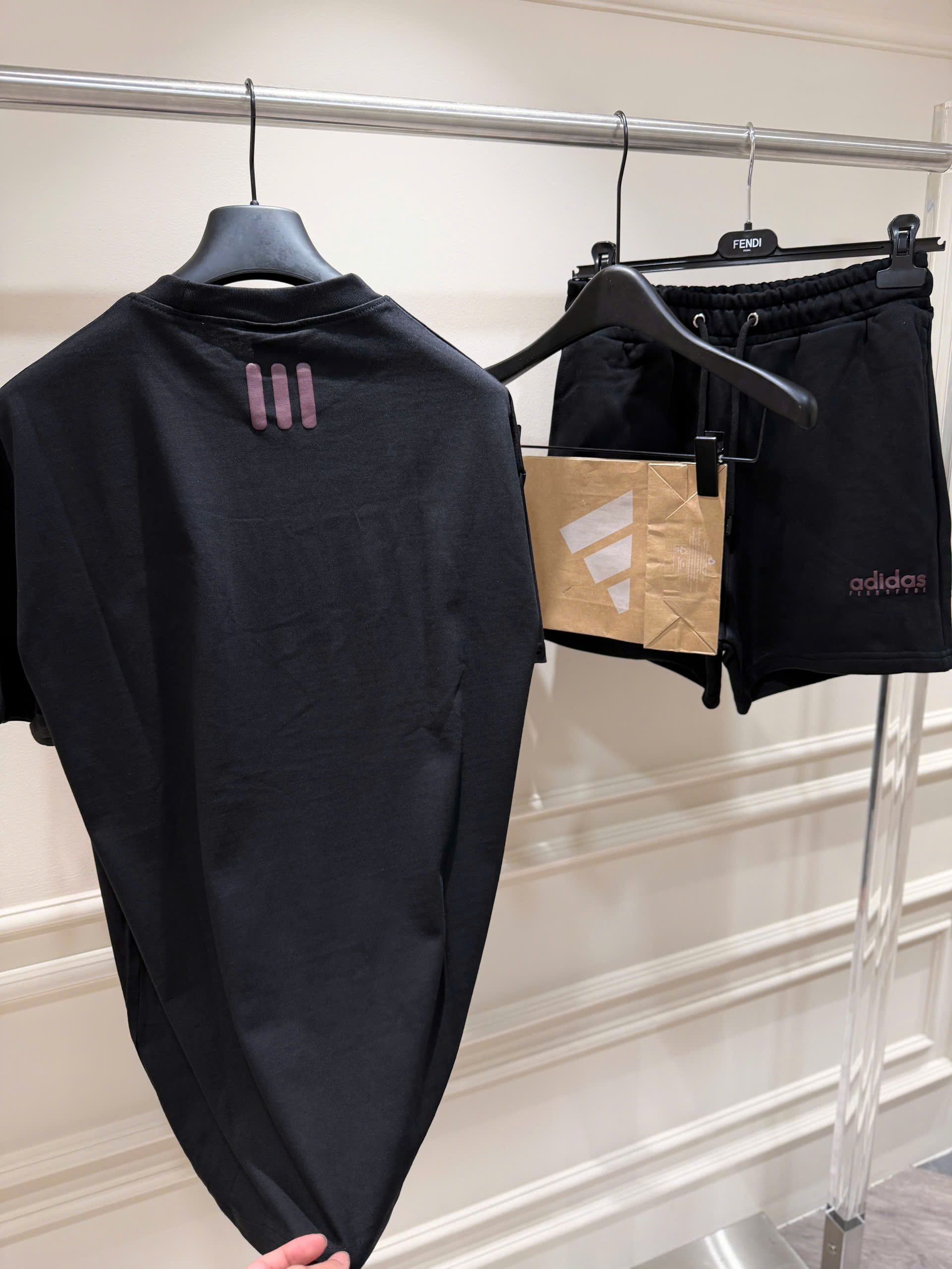 Set bộ hè Adidas Fear Of God logo nổi Like Auth S-XL NV