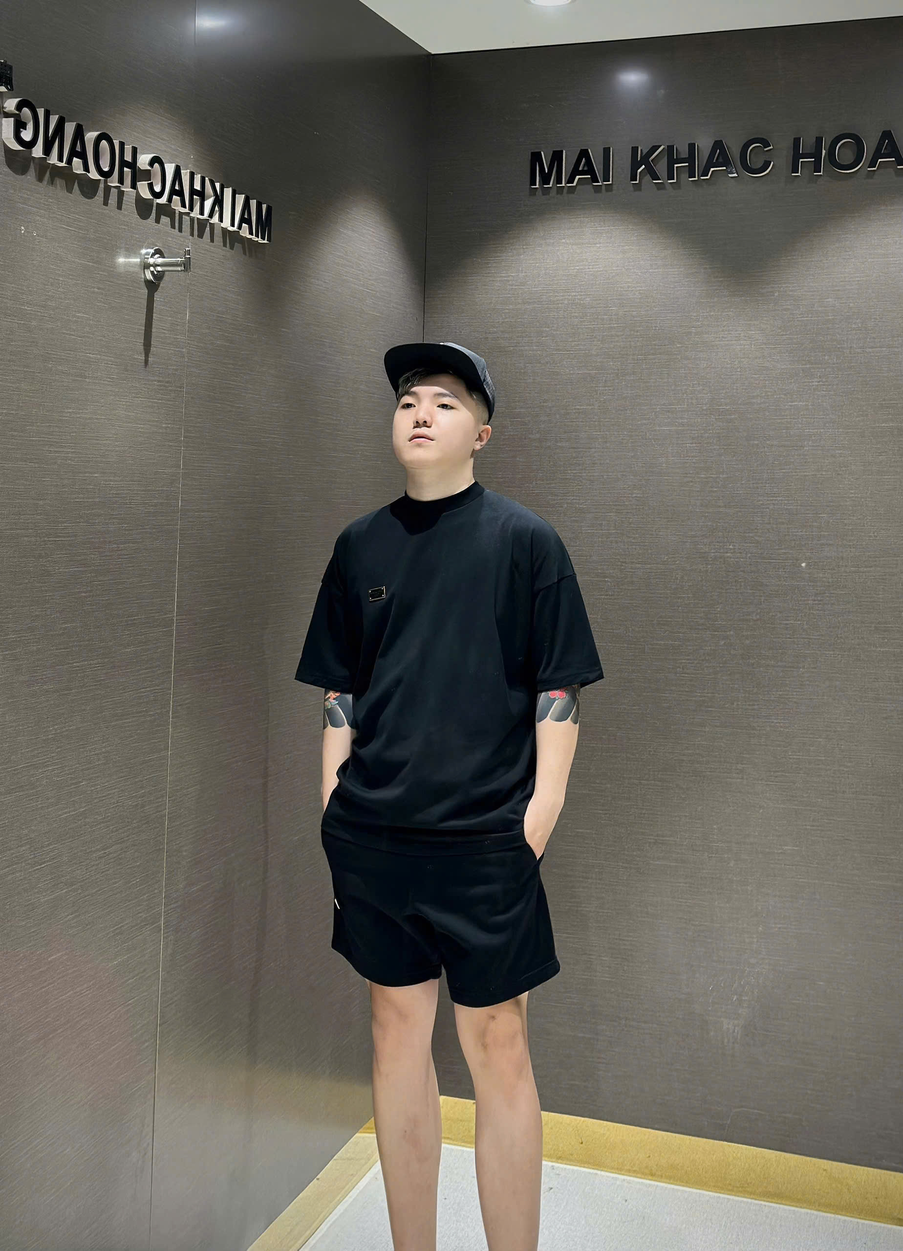 Set bộ hè Dolce Gabbana DG logo thêu lưng tag vuông ngực Like Auth S-XL NV