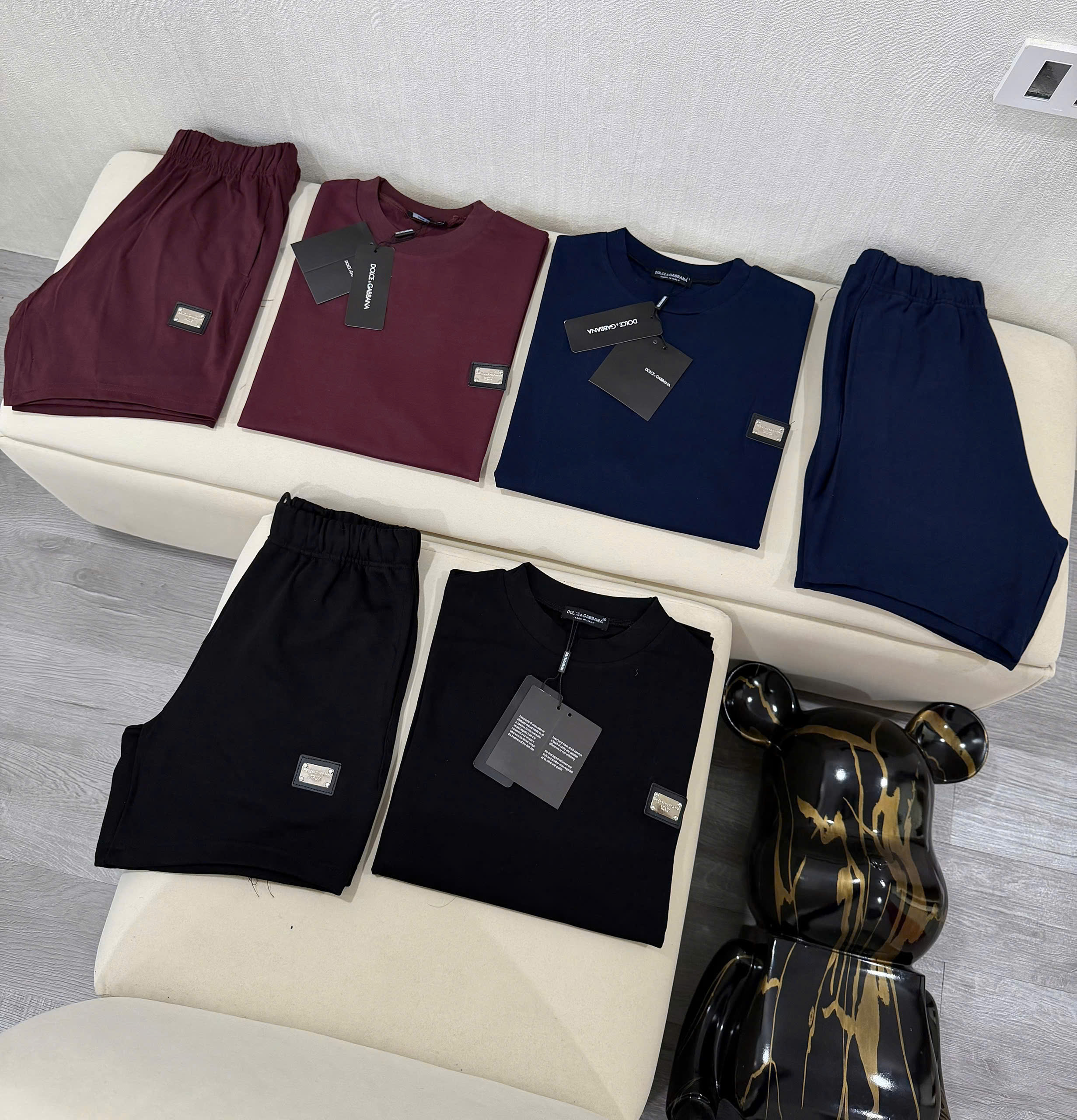 Set bộ hè Dolce Gabbana DG logo thêu lưng tag vuông ngực Like Auth S-XL NV