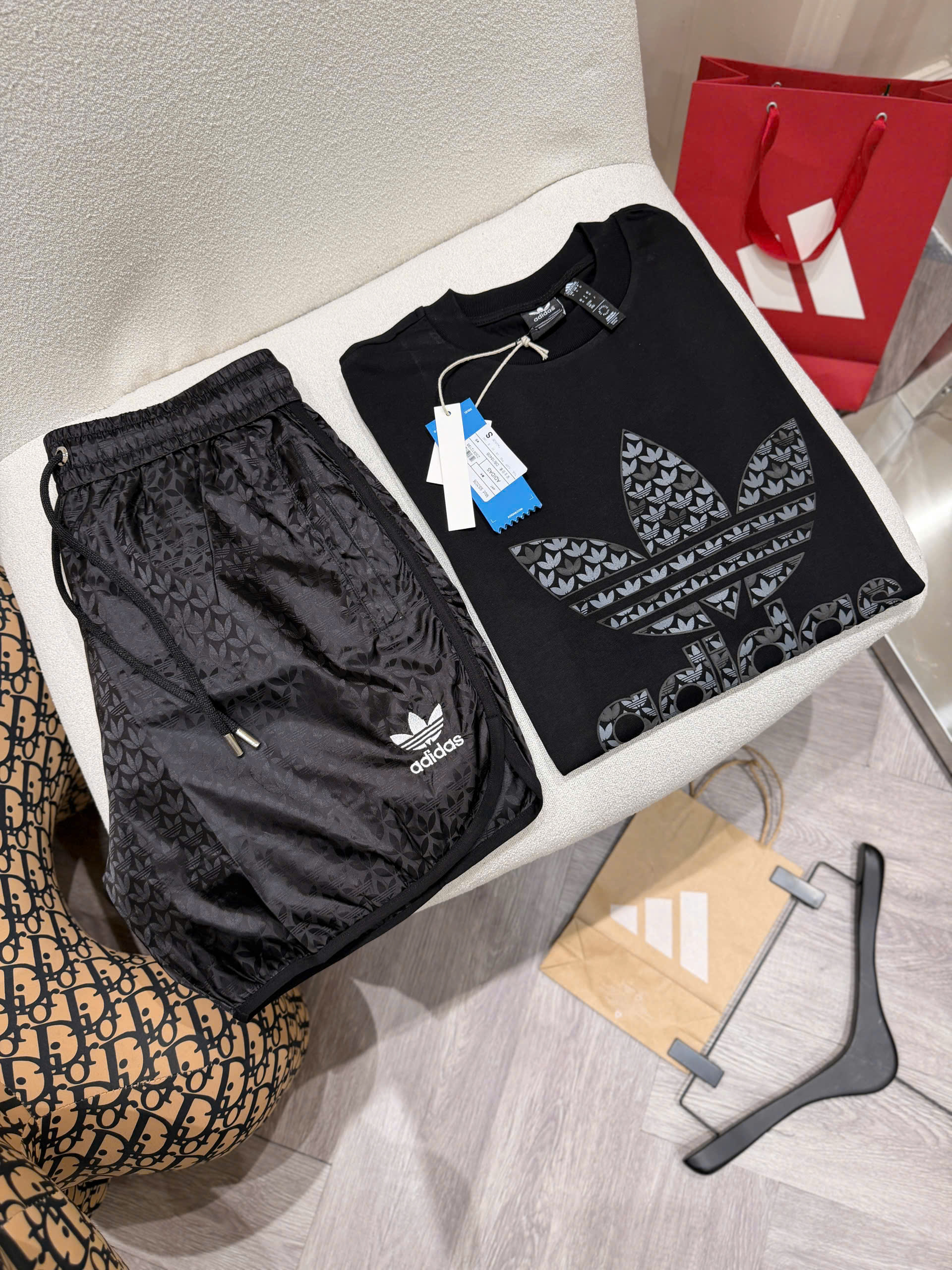 Set bộ thể thao hè Adidas gió vân Tàu logo thêu nổi Like Auth S-XL NV