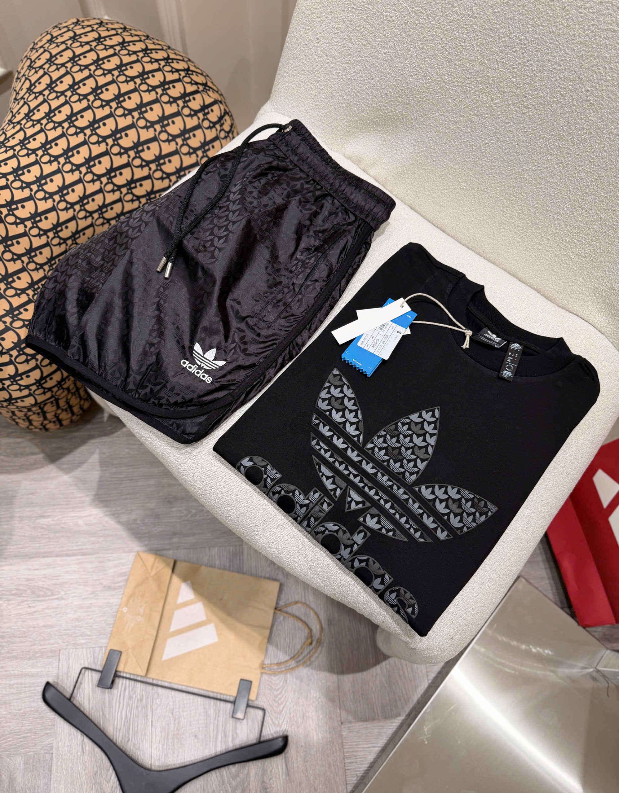 Set bộ thể thao hè Adidas gió vân Tàu logo thêu nổi Like Auth S-XL NV