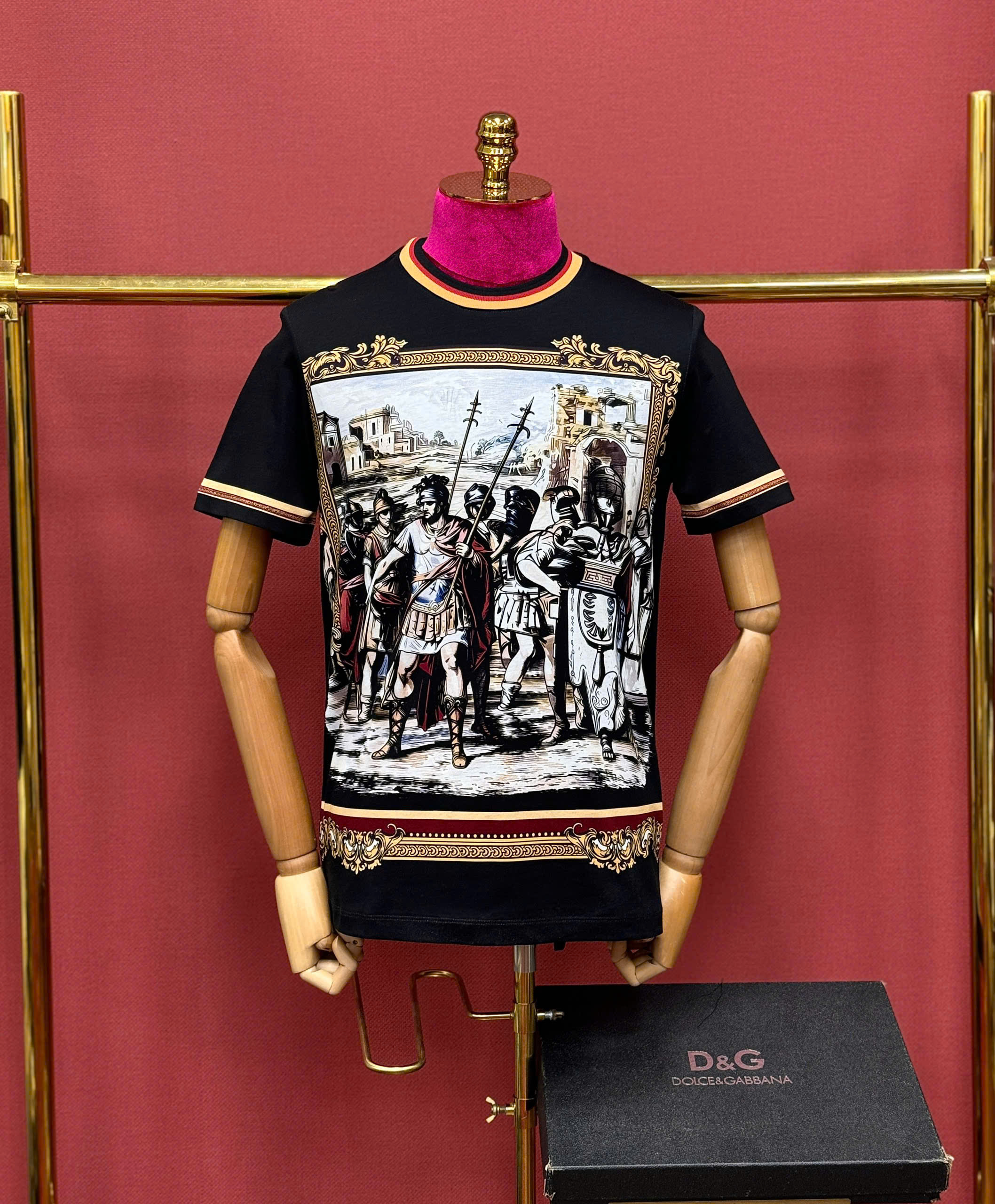 Áo phông T shirt Dolce Gabbana DG hình Quý tộc và nô lệ Like Auth S-XL MK CD