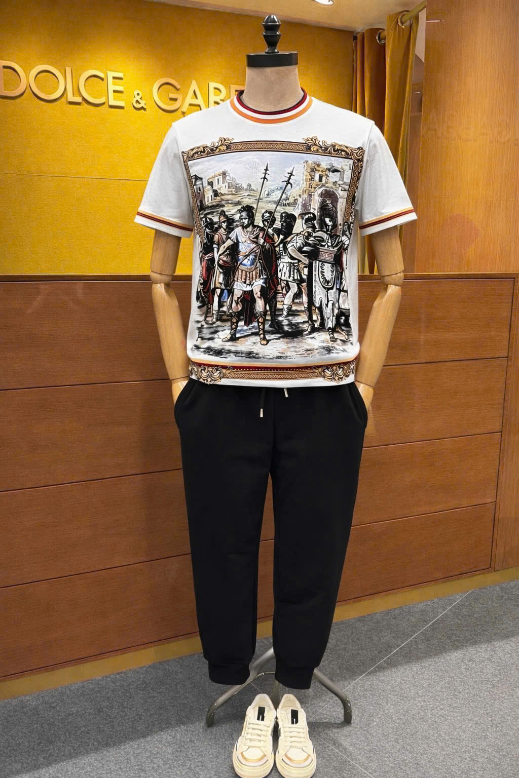 Áo phông T shirt Dolce Gabbana DG hình Quý tộc và nô lệ Like Auth S-XL MK CD