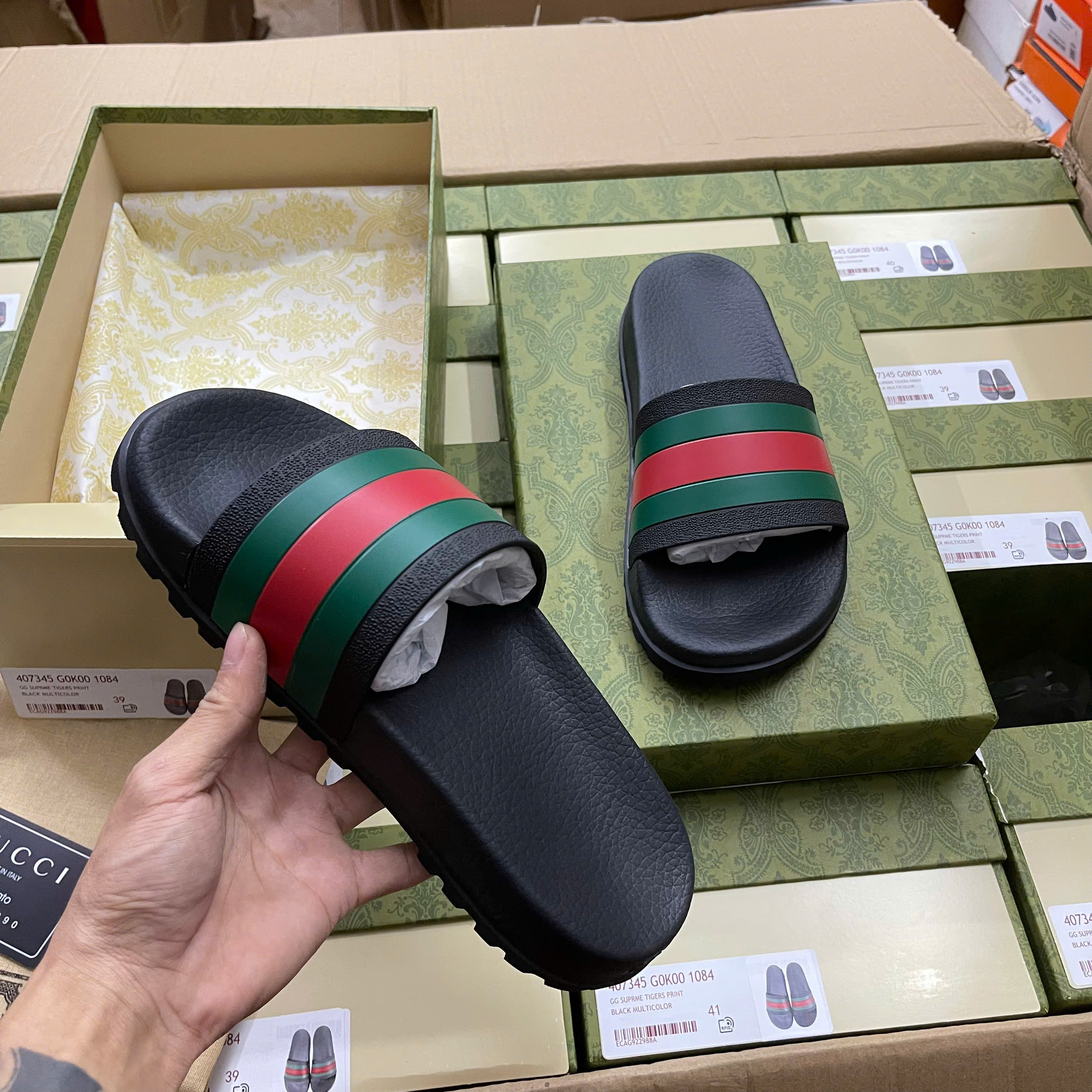 Dép lê quai ngang Gucci GC sọc Đỏ Xám Lê Bảo Bình Like Auth 38-44 NV MLN