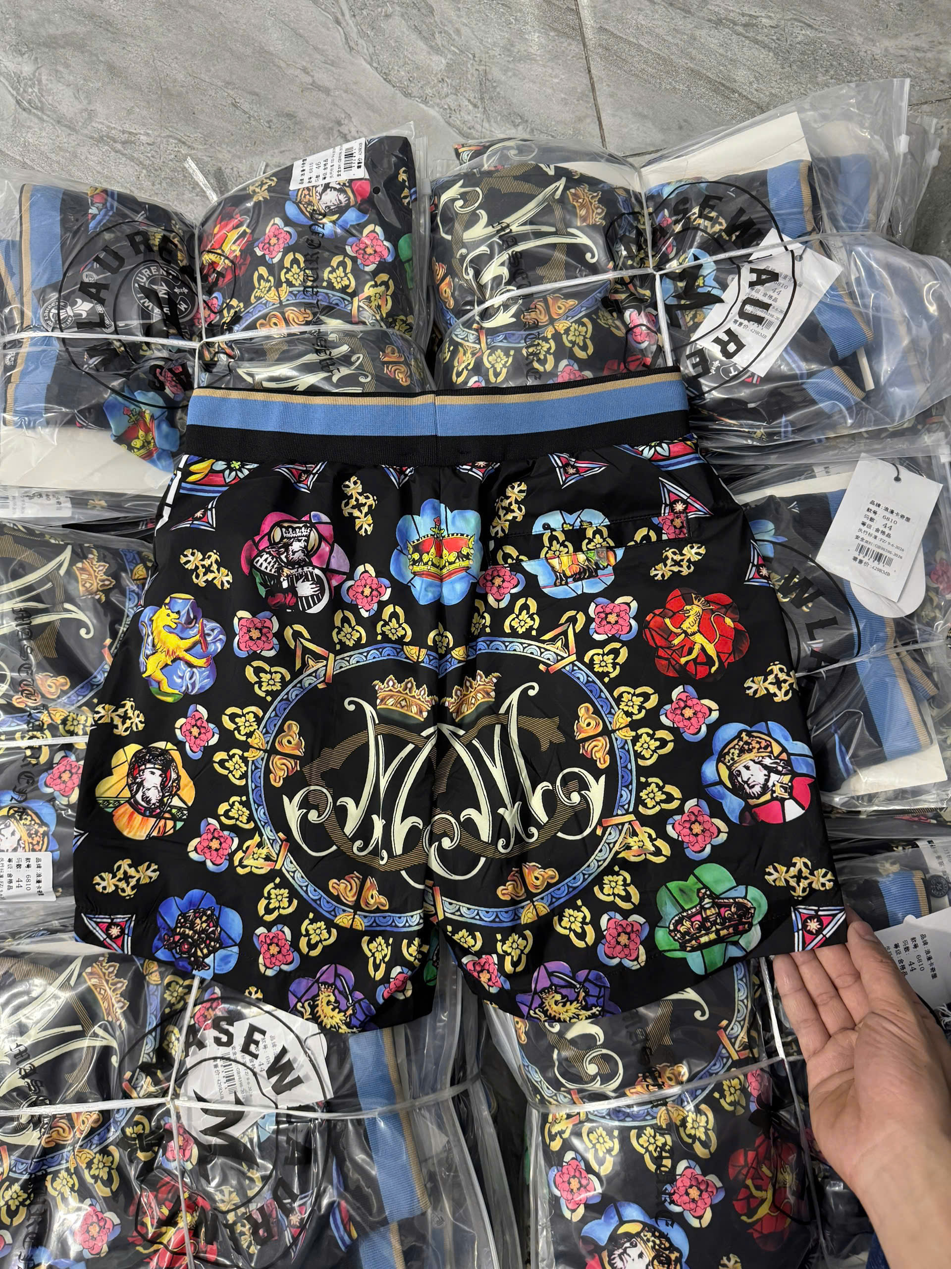 Quần short đùi gió hình Dolce Gabbana DG họa tiết King nhiều họa tiết tag vuông Like Auth 44-50 MK