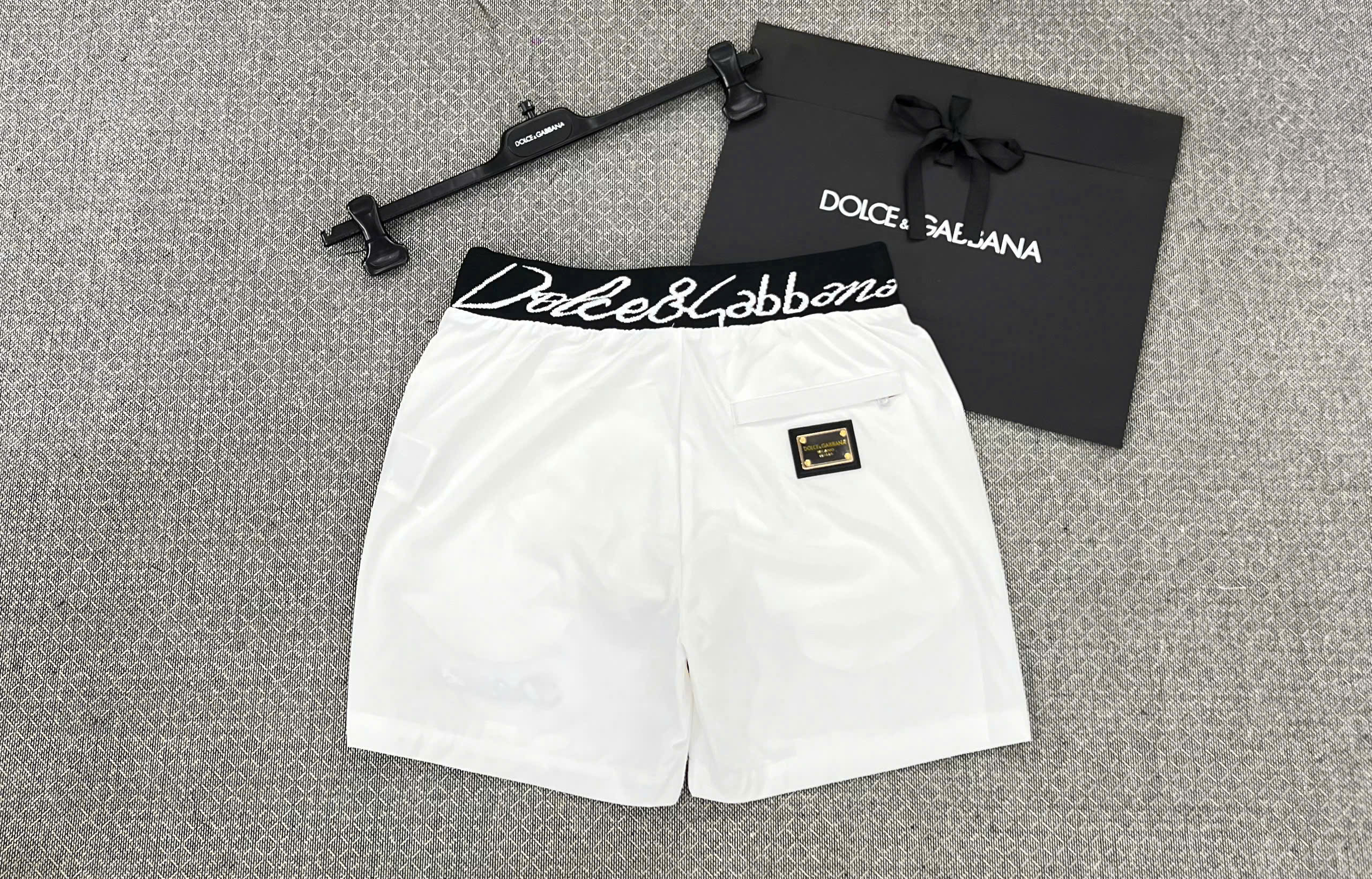 Quần short đùi gió hình Dolce Gabbana DG logo thêu cạp đùi Like Auth 44-50 MK