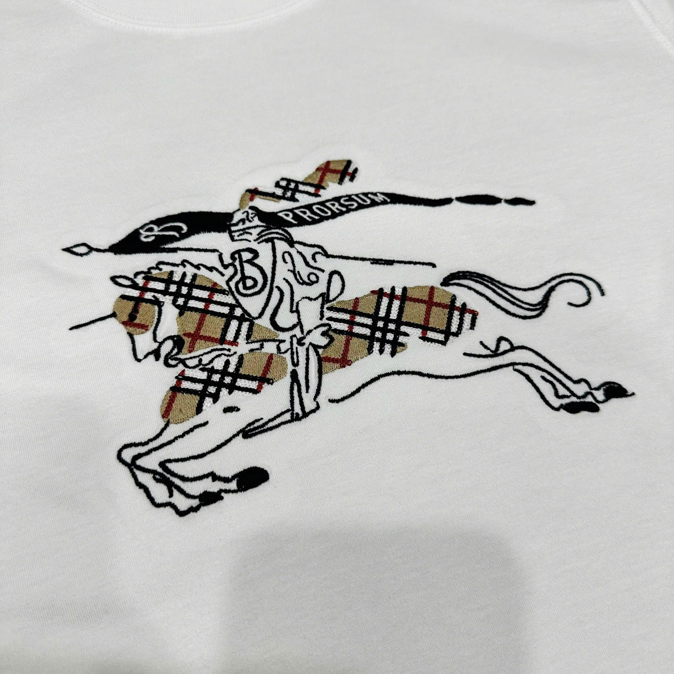Áo phông T shirt Burberry BBR logo thêu ngựa bay ngực Like Auth S-L MK\trắng