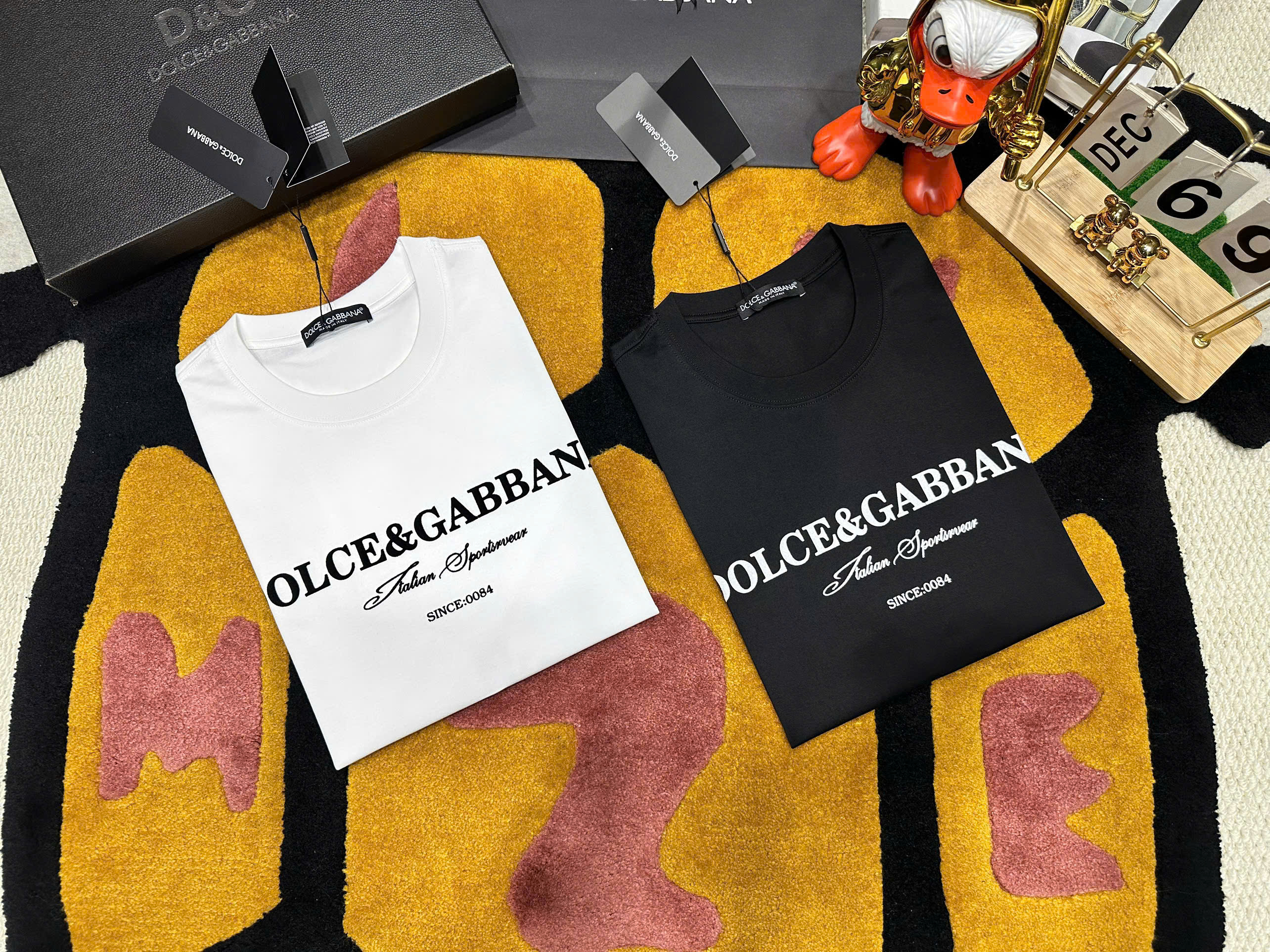 Áo phông T shirt Dolce Gabbana DG logo ngực Like Auth S-L MK\trắng