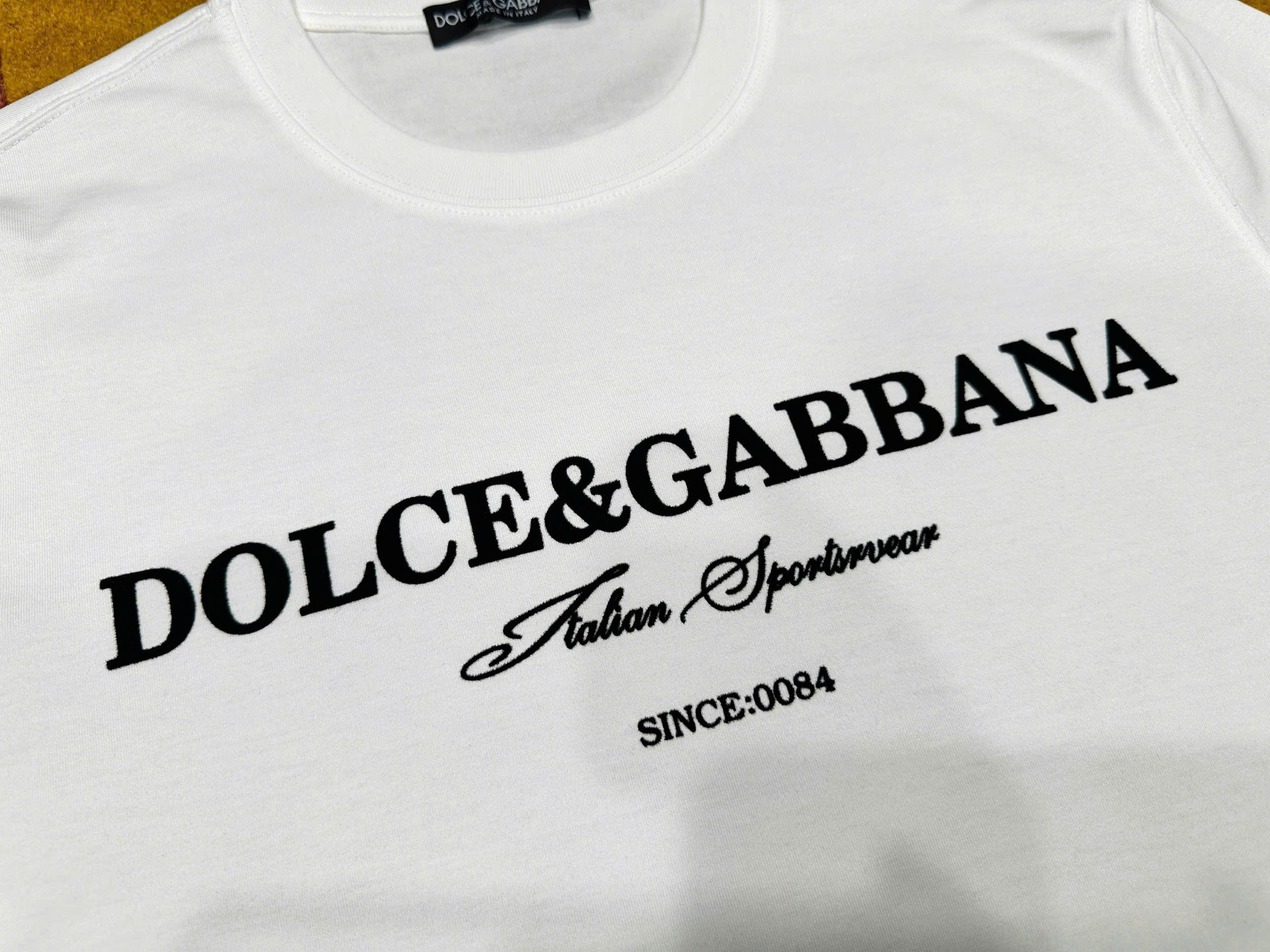 Áo phông T shirt Dolce Gabbana DG logo ngực Like Auth S-L MK\trắng