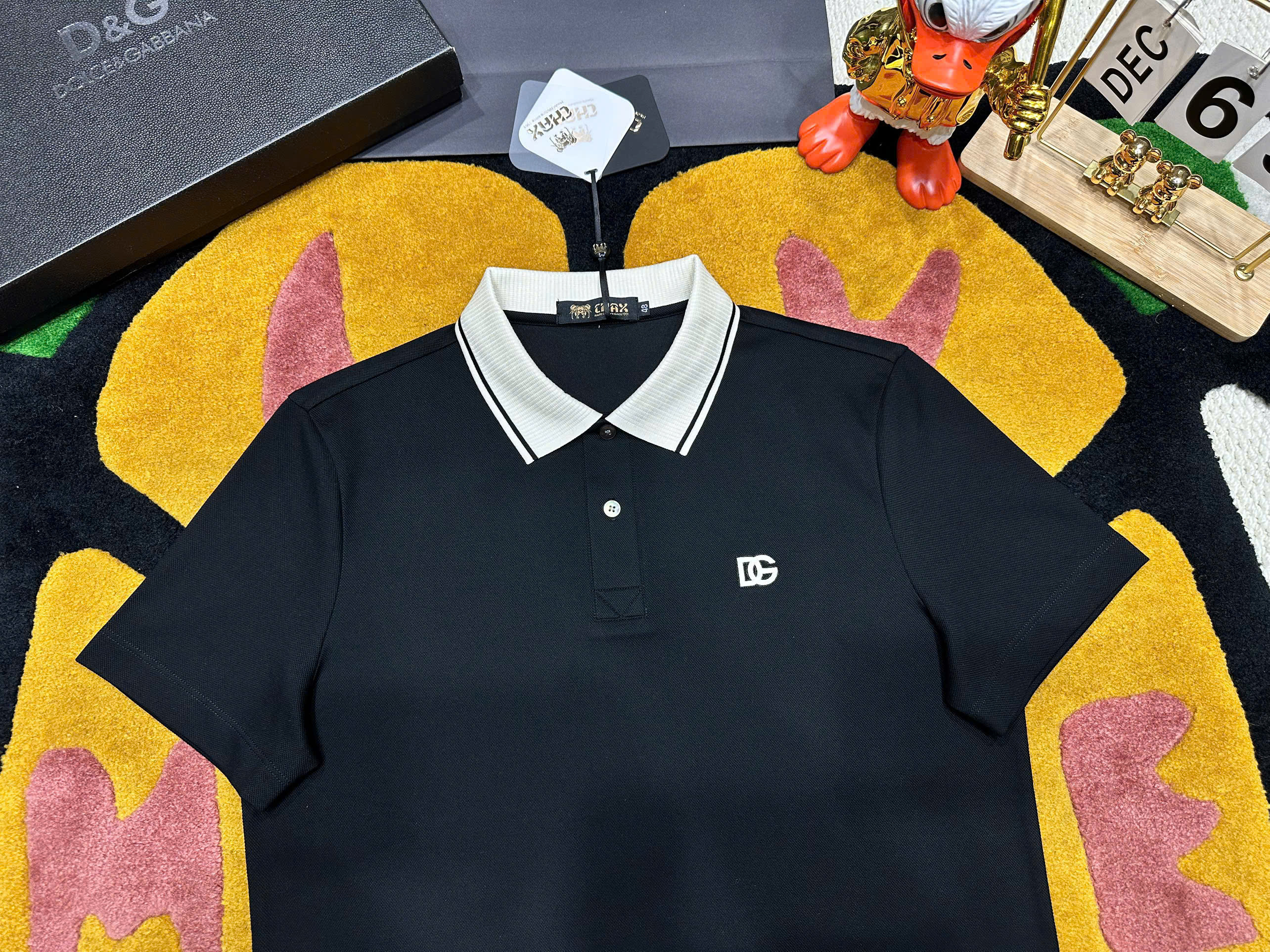 Áo polo Dolce Gabbana DG Đen cổ Trắng kẻ sọc viền logo thêu ngực Like Auth 48-52 MK