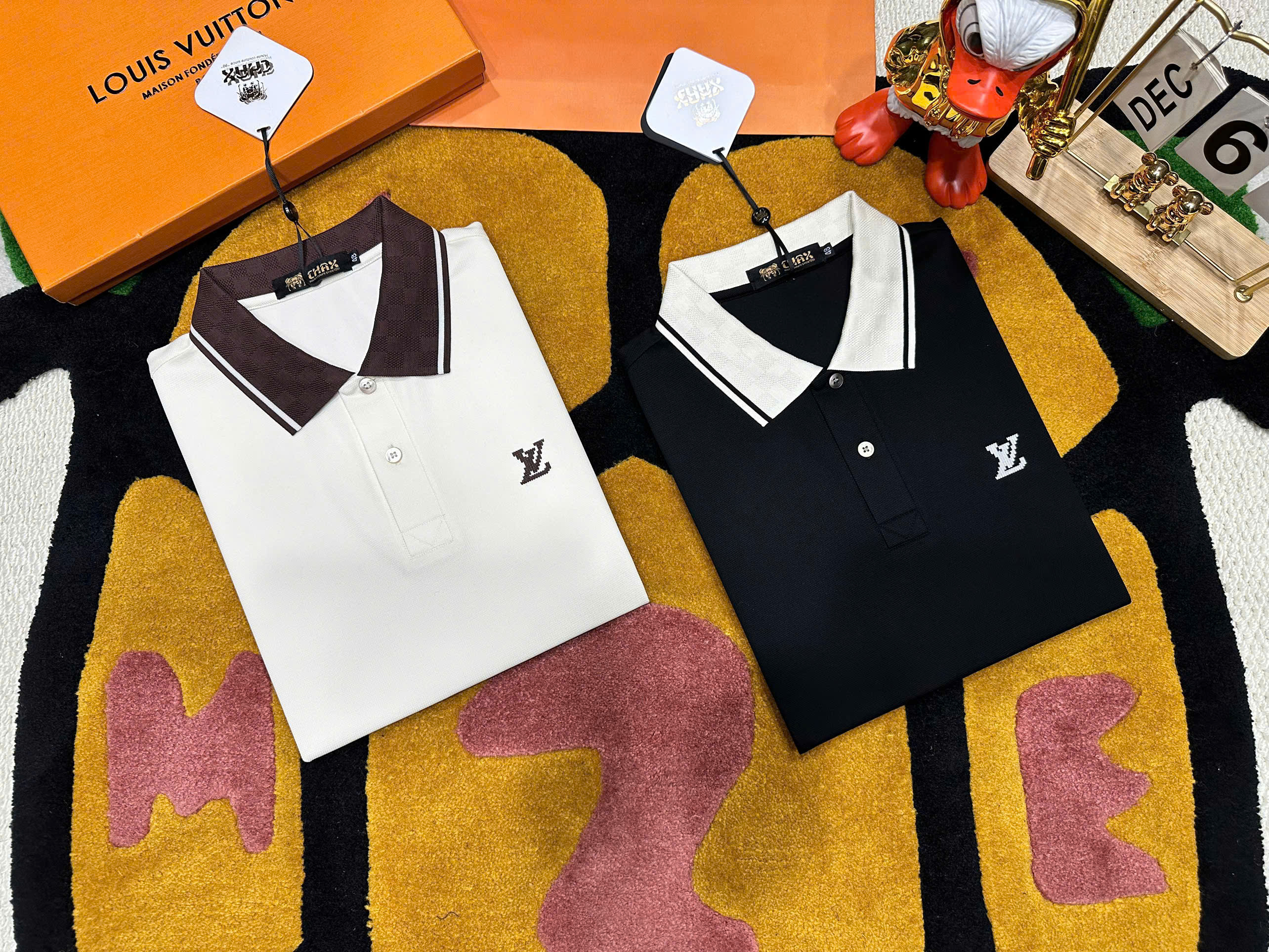 Áo polo Louis Vuitton LV check cổ caro logo thêu ngực Like Auth 48-52 MK\trắng