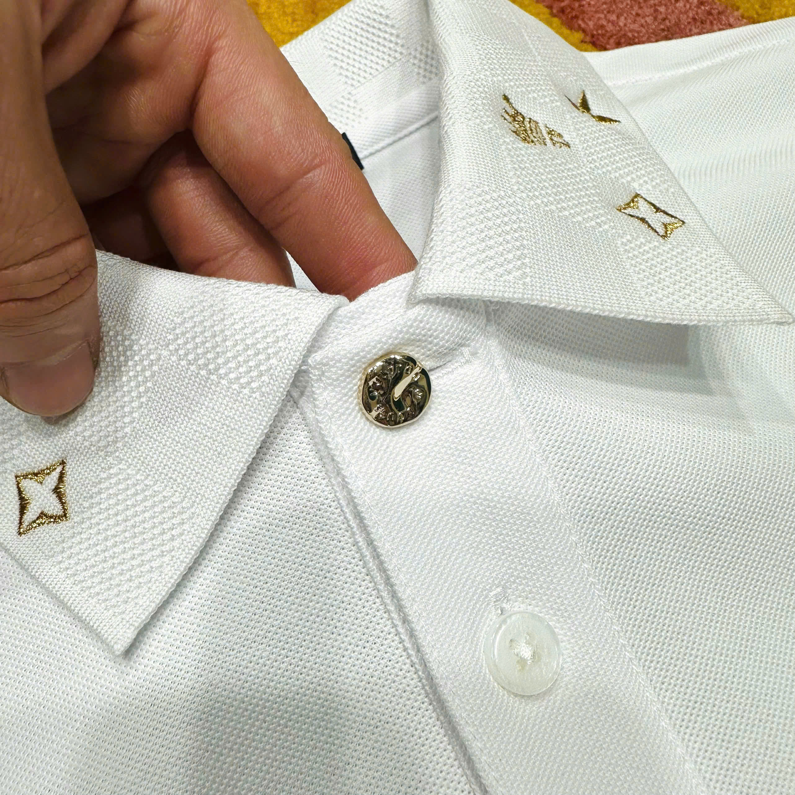 Áo polo Louis Vuitton LV logo thêu cổ Hoa và Vương Miện Like Auth S-XL MK\Trắng