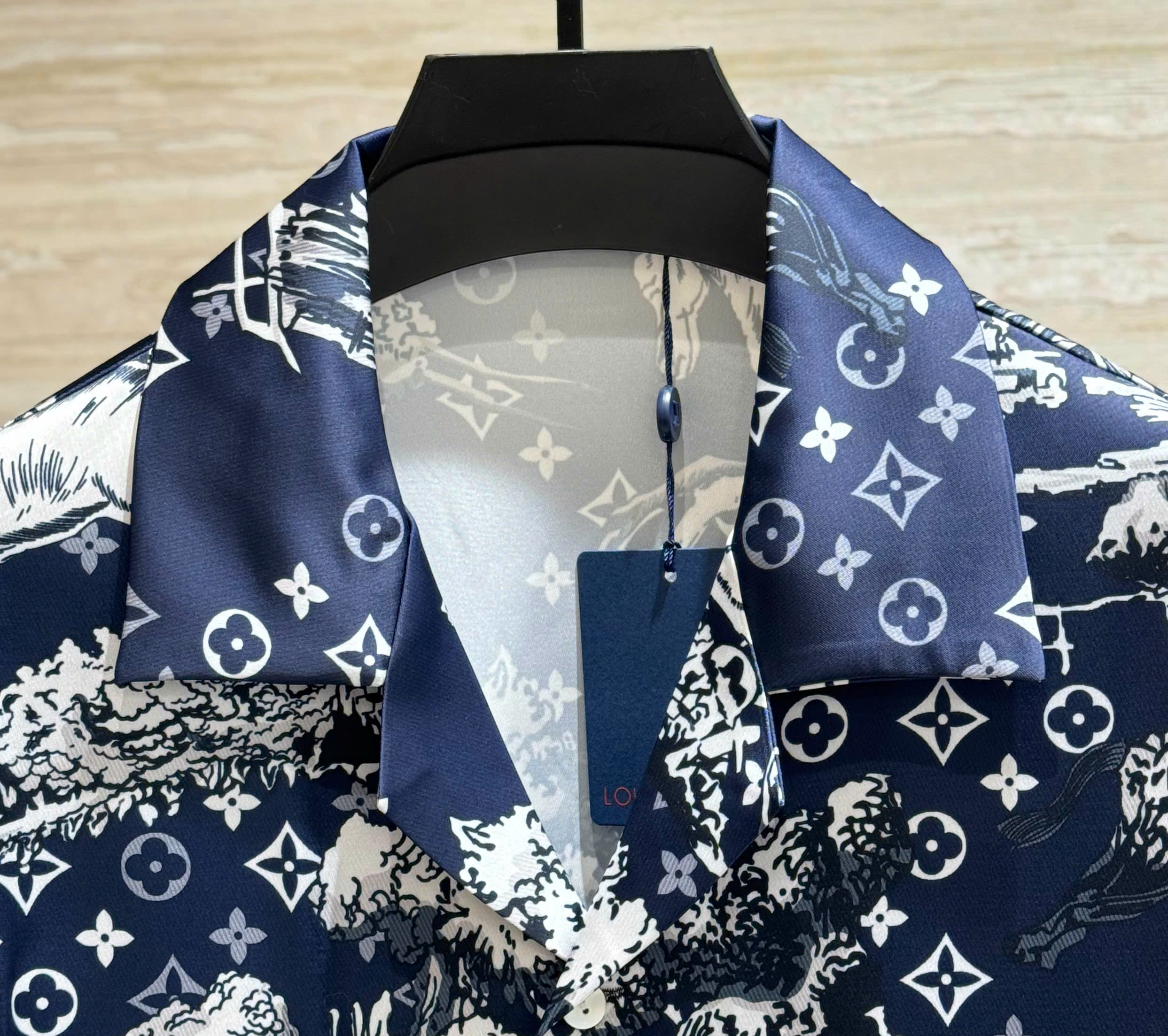 Set bộ lụa hè Louis Vuitton LV Xanh than monogram họa tiết Cổ Thụ Like Auth M-XXL DDT