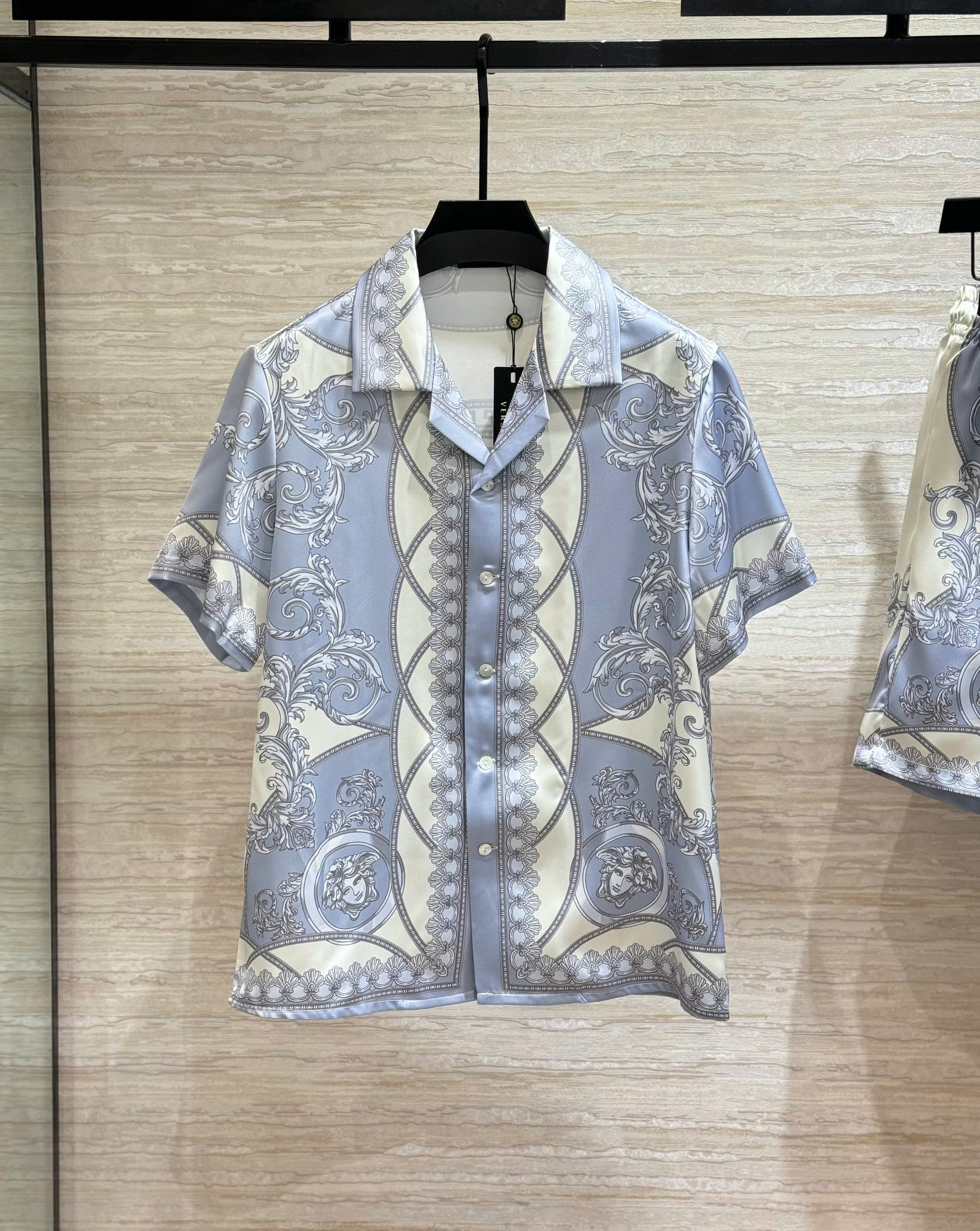 Set bộ lụa hè Versace VS Xanh Be họa tiết hoa lá Like Auth M-XXL DDT