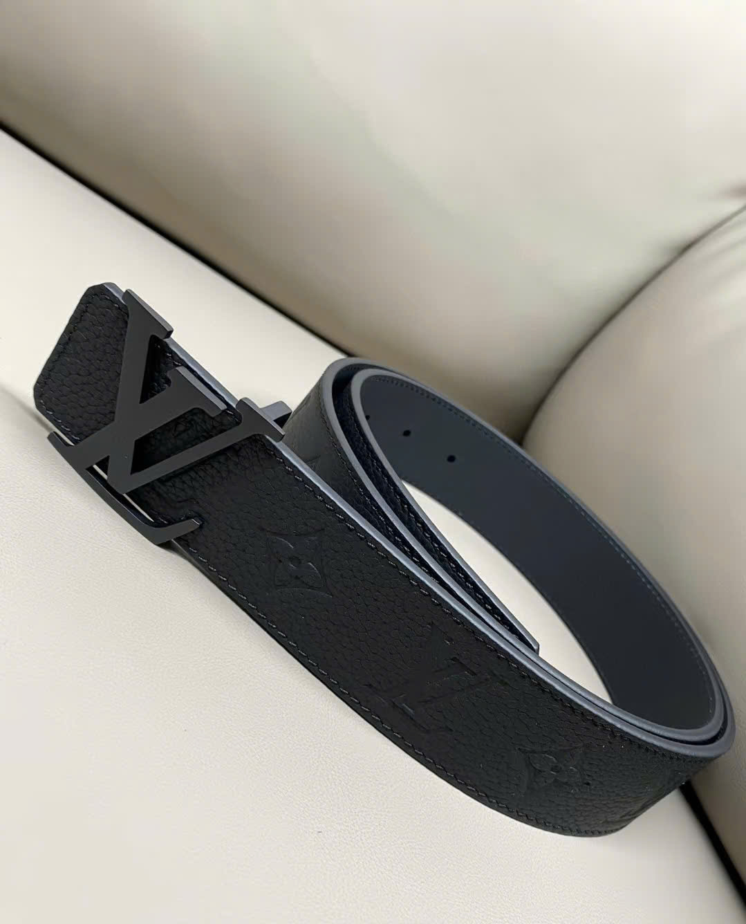 Thắt lưng dây nịt Louis Vuitton LV mặt Đen hoa dập monogram Like Auth 85-110 DDT