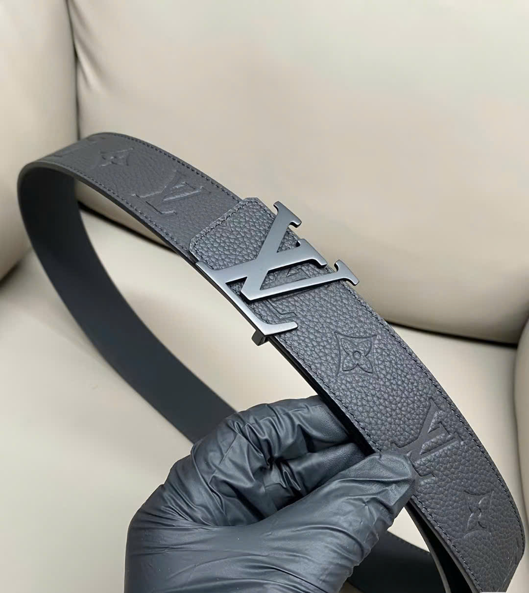 Thắt lưng dây nịt Louis Vuitton LV mặt Đen hoa dập monogram Like Auth 85-110 DDT