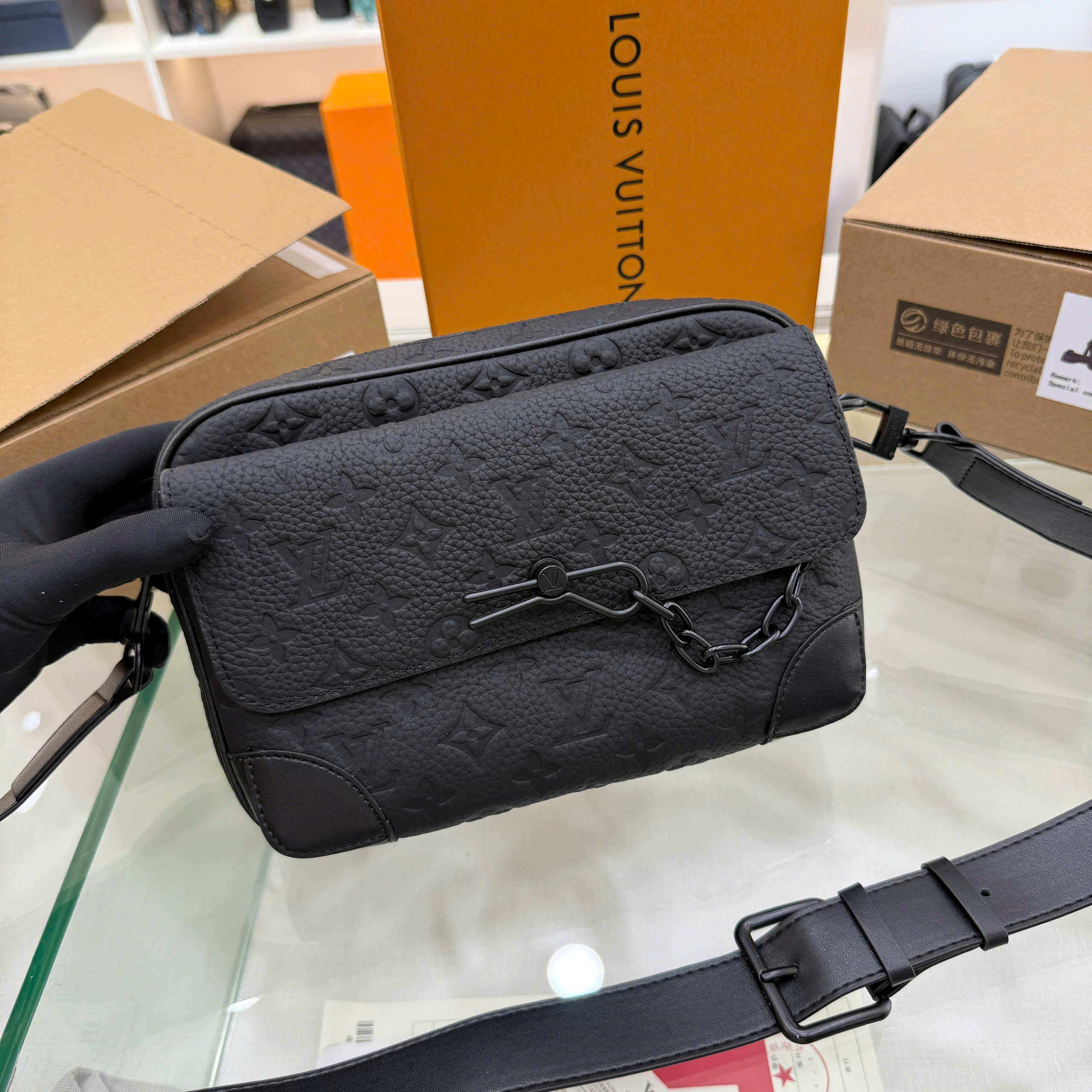 Túi đeo chéo Louis Vuitton LV Bag Steamer Messenger Monogram Taurillon Like Auth 24x17x5 PLD