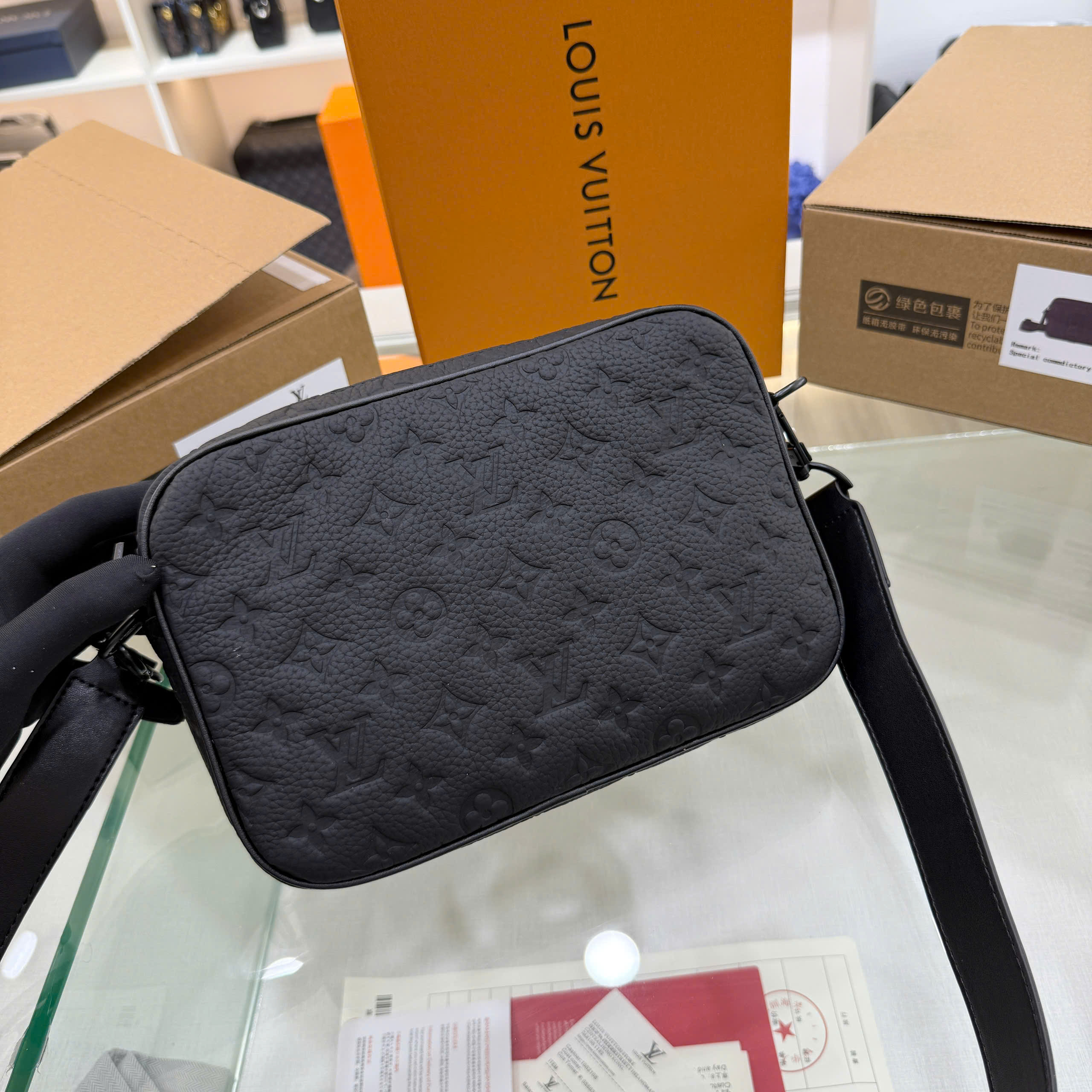 Túi đeo chéo Louis Vuitton LV Bag Steamer Messenger Monogram Taurillon Like Auth 24x17x5 PLD