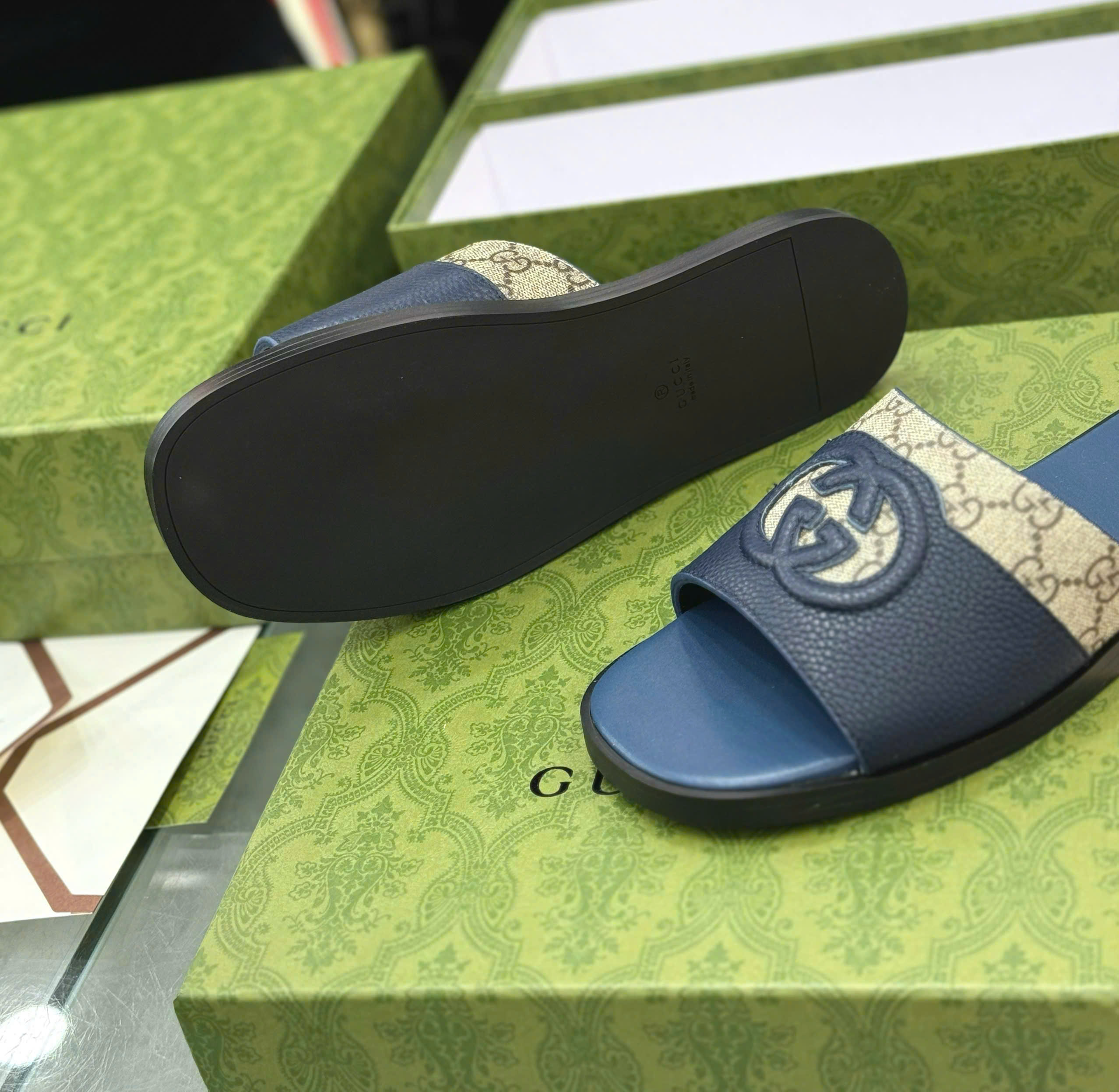 Dép lê quai ngang Gucci GC Xanh than trơn phối họa tiết monogram logo GG thêu nổi Like Auth on web fullbox bill thẻ DDT