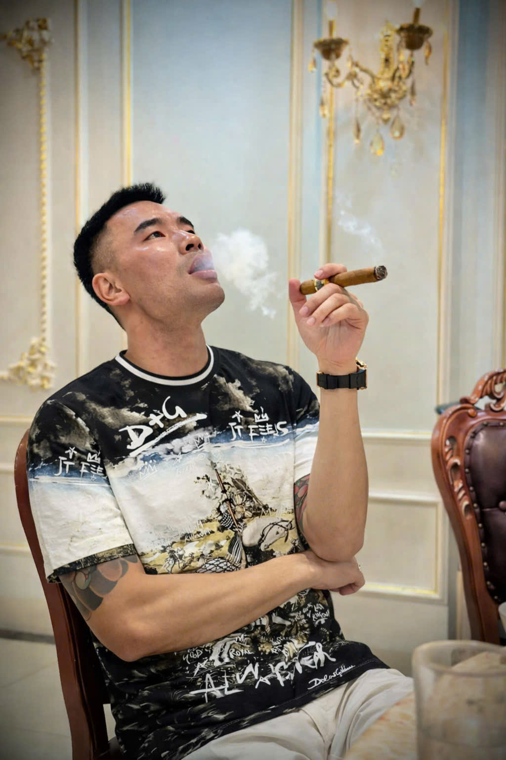 Áo phông T shirt hình Dolce Gabbana DG họa tiết kỵ sỹ Royal Like Auth 44-50 CD