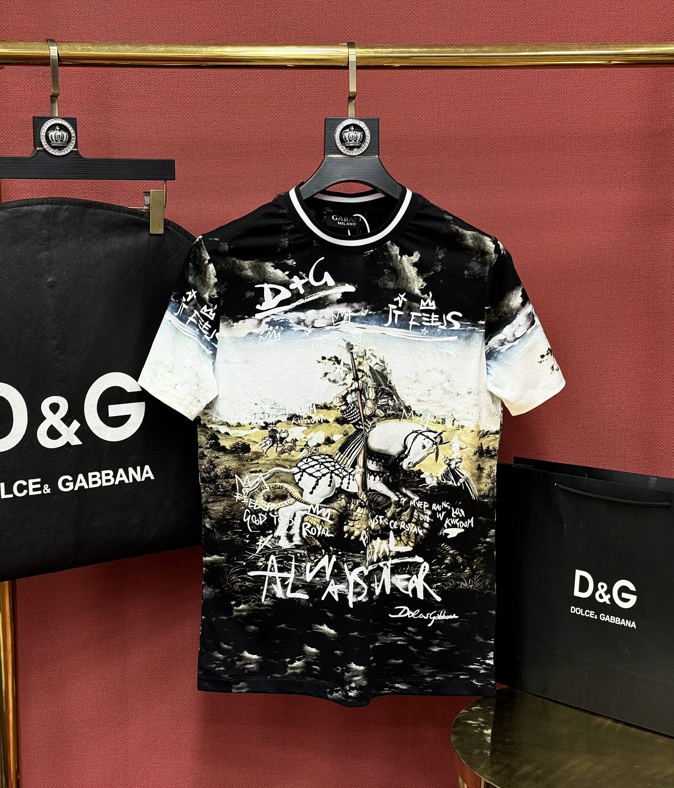 Áo phông T shirt hình Dolce Gabbana DG họa tiết kỵ sỹ Royal Like Auth 44-50 CD