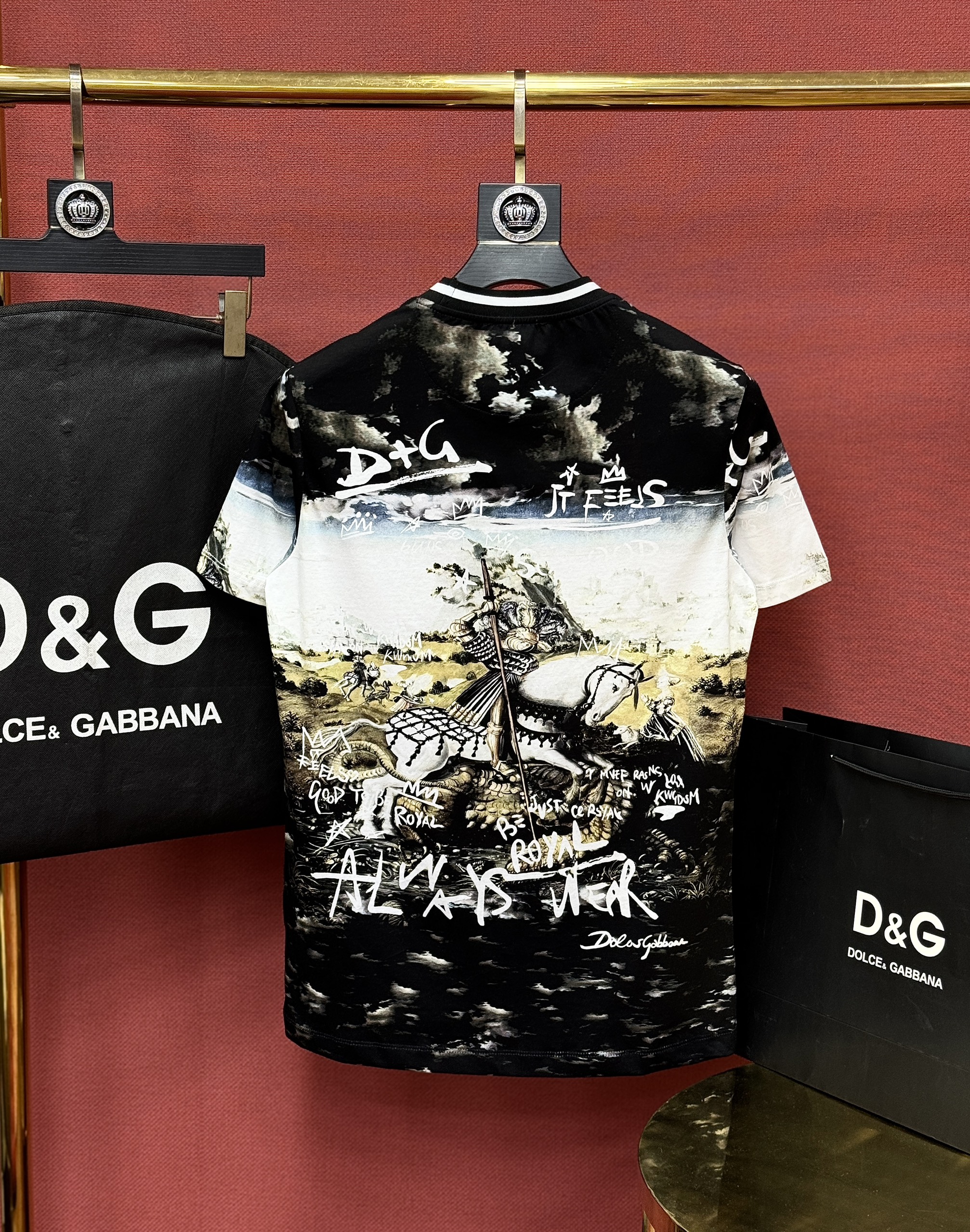 Áo phông T shirt hình Dolce Gabbana DG họa tiết kỵ sỹ Royal Like Auth 44-50 CD