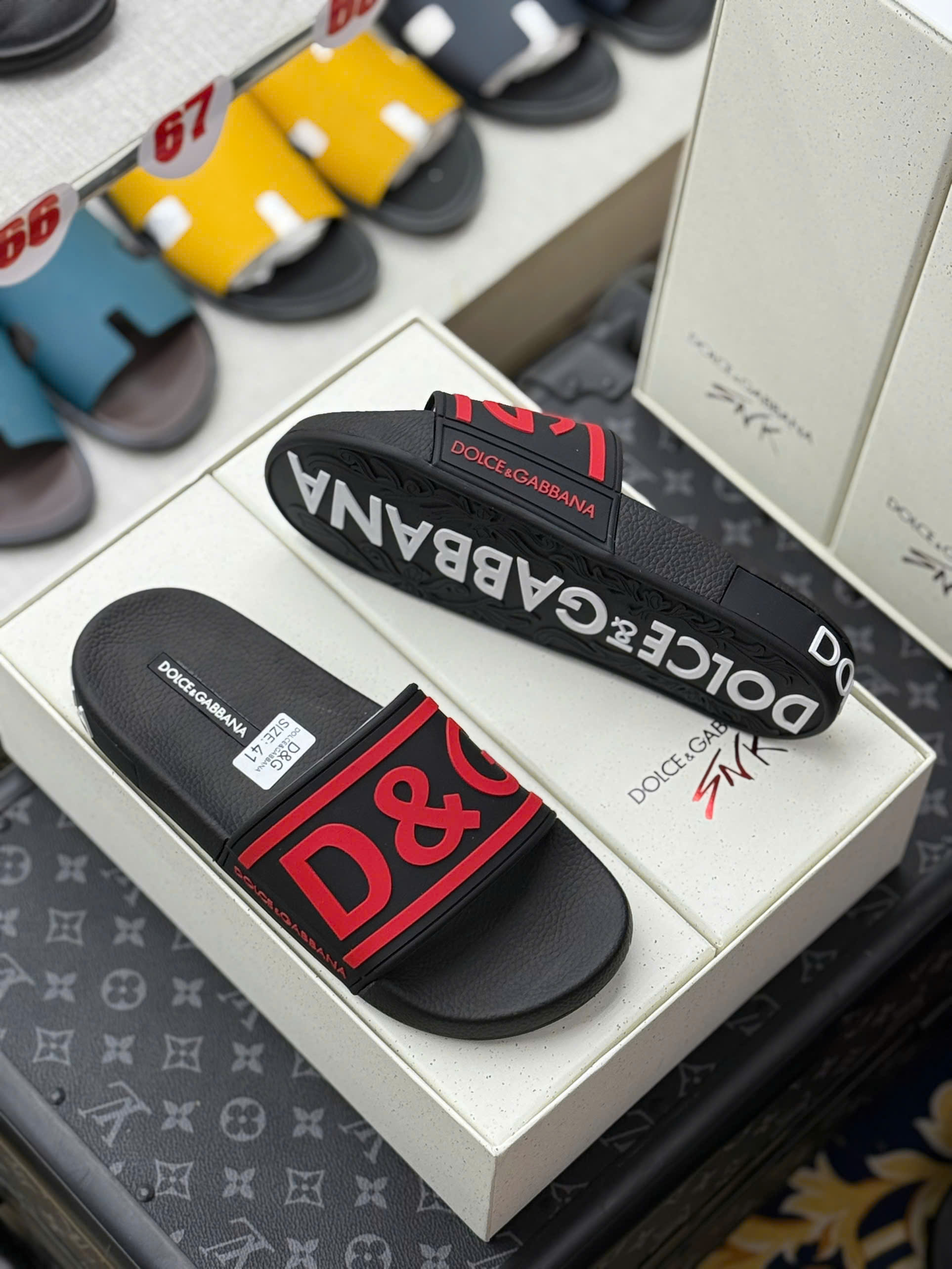 Dép lê quai ngang Dolce Gabbana DG logo D&G nổi các màu Like Auth on web fullbox bill thẻ MVT
