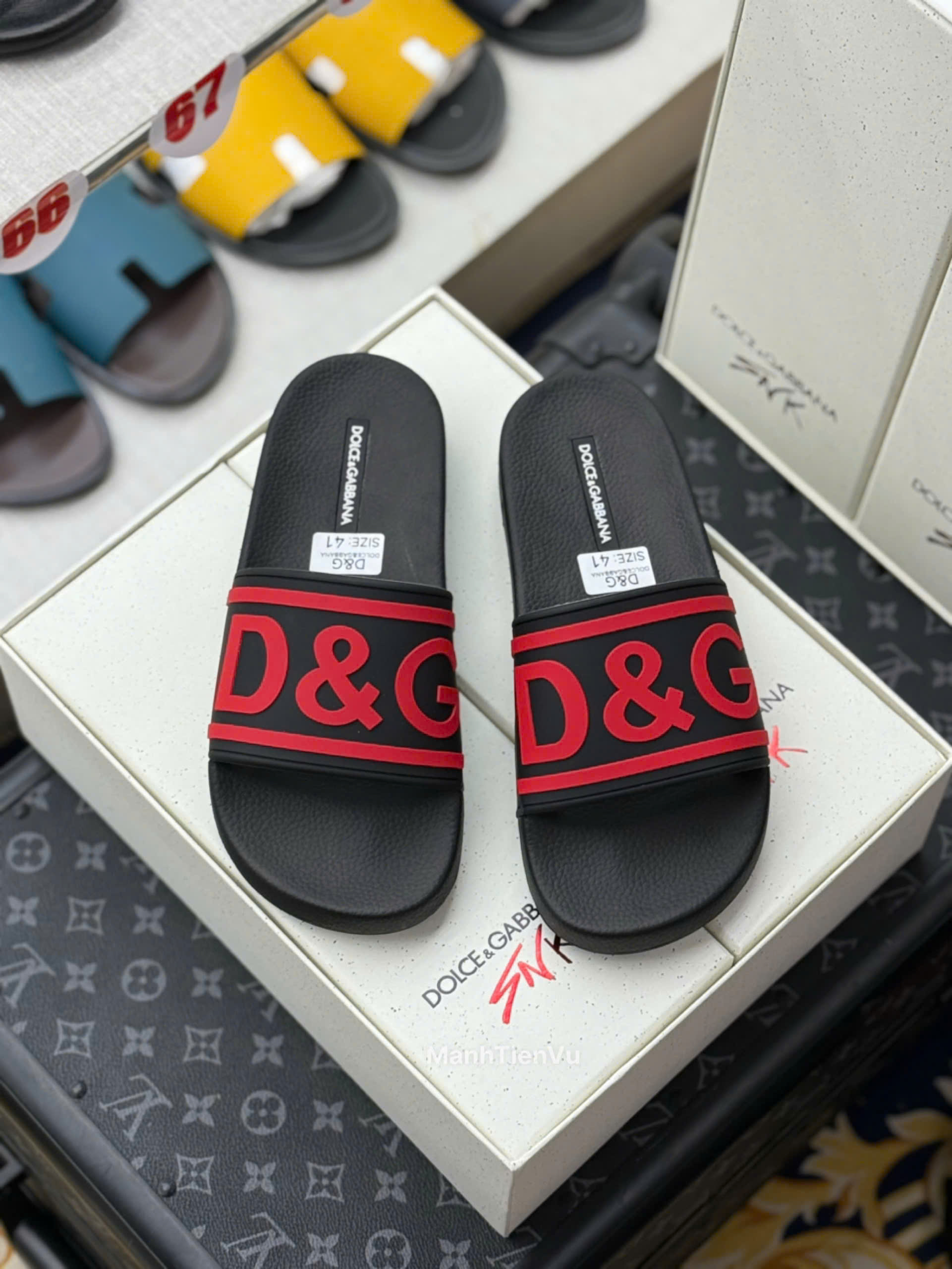 Dép lê quai ngang Dolce Gabbana DG logo D&G nổi các màu Like Auth on web fullbox bill thẻ MVT