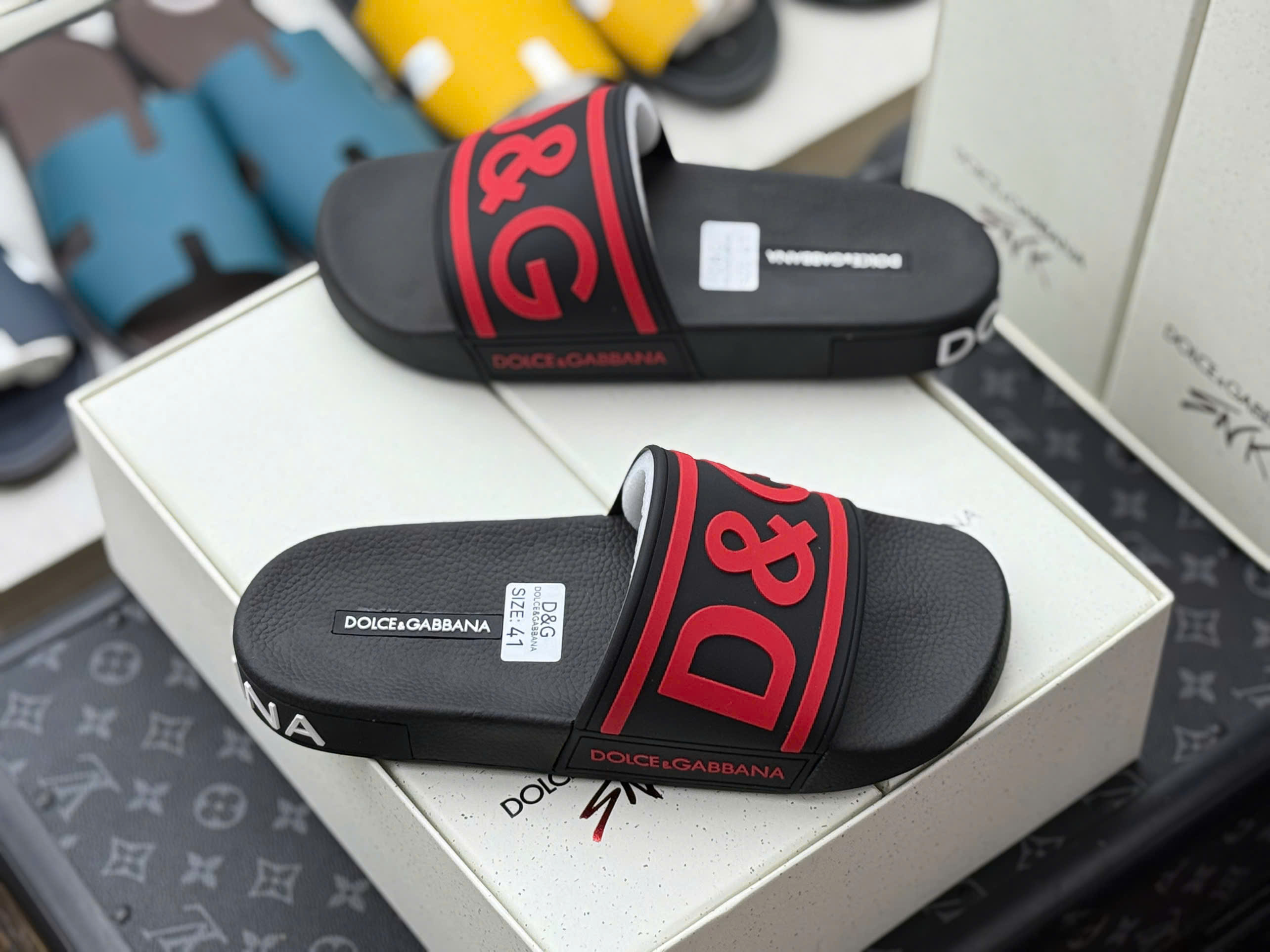 Dép lê quai ngang Dolce Gabbana DG logo D&G nổi các màu Like Auth on web fullbox bill thẻ MVT