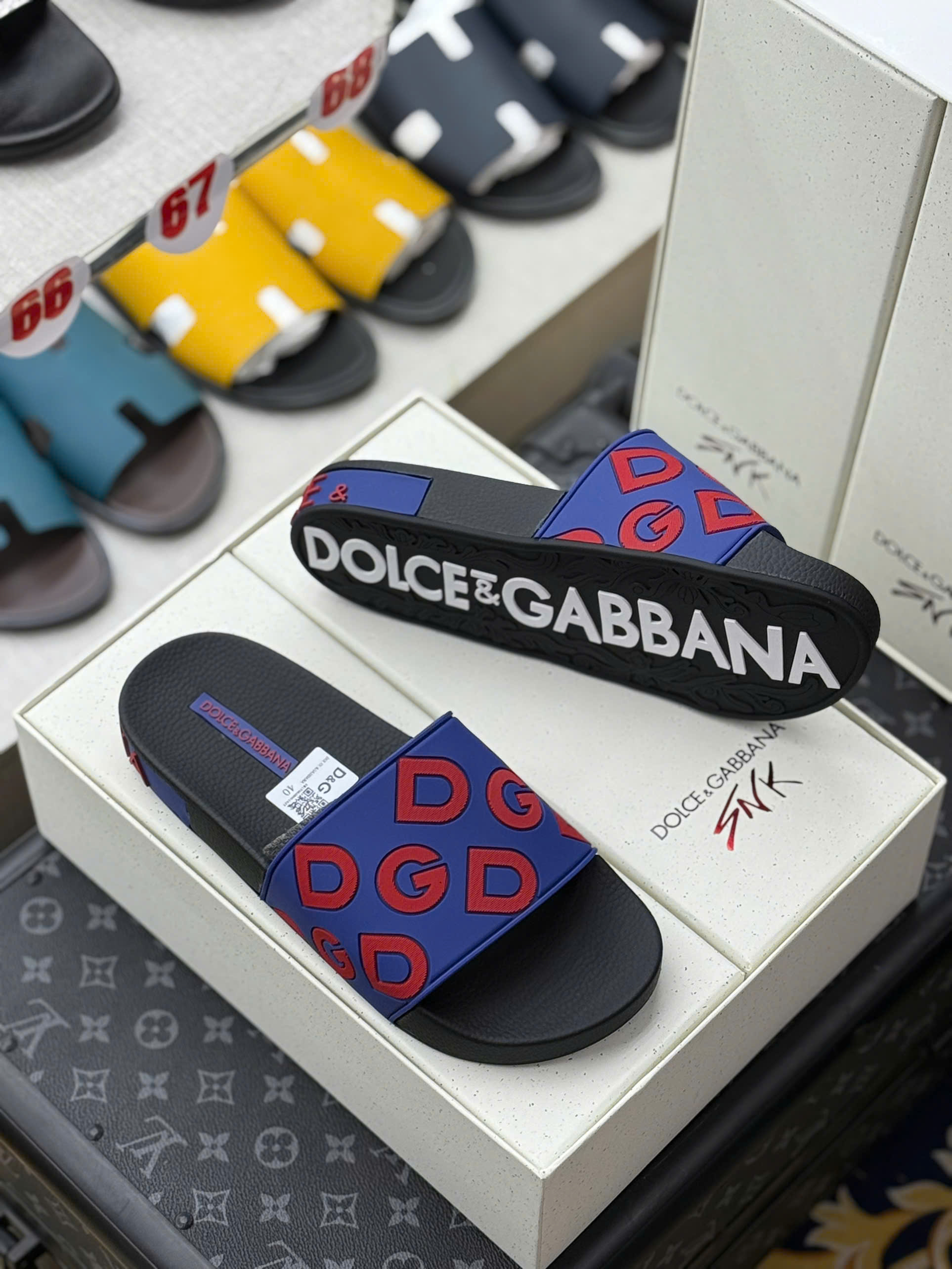 Dép lê quai ngang Dolce Gabbana DG Xanh than họa tiết logo D&G Đỏ nổi các mẫu Like Auth on web fullbox bill thẻ MVT