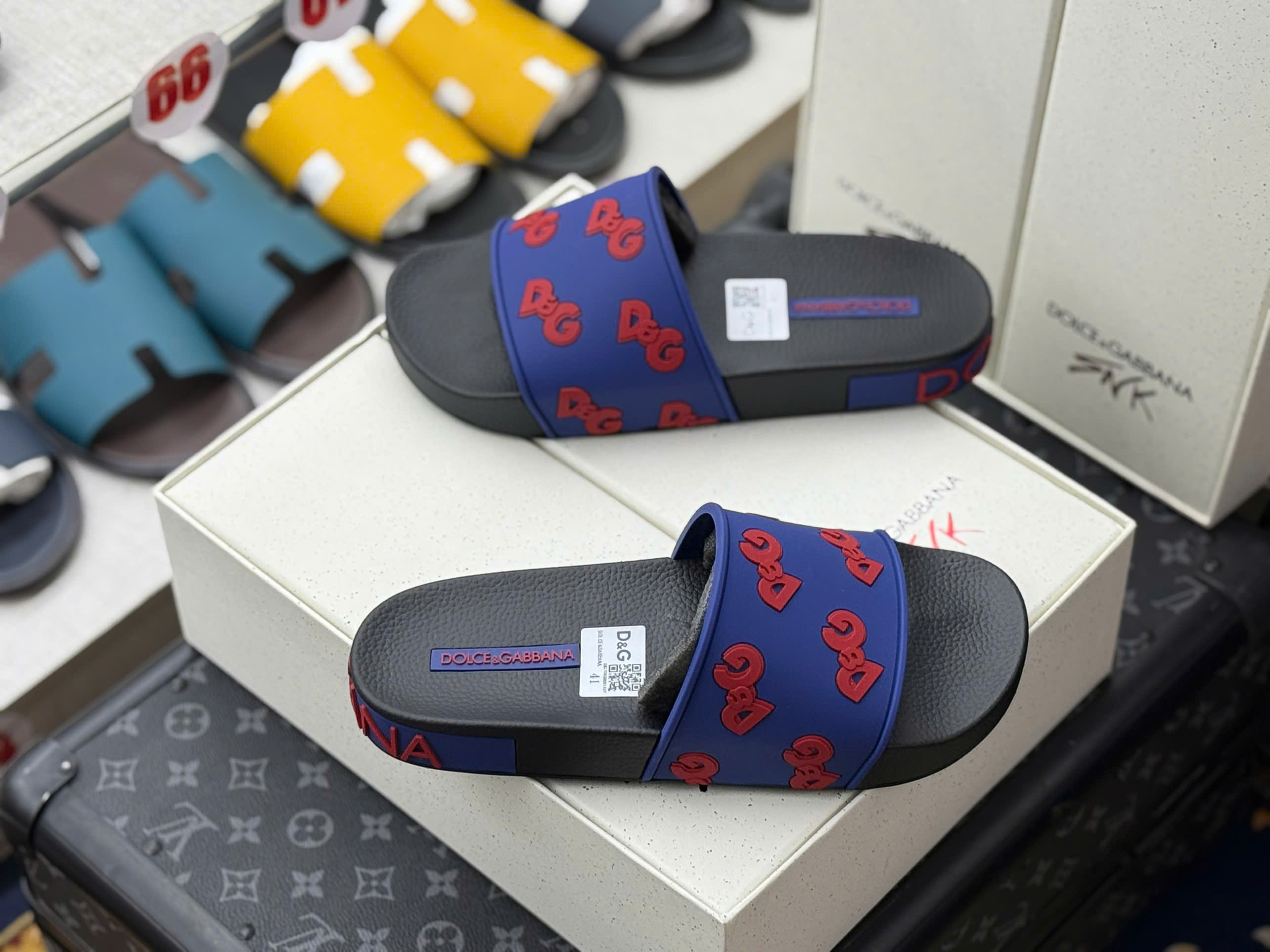 Dép lê quai ngang Dolce Gabbana DG Xanh than họa tiết logo D&G Đỏ nổi các mẫu Like Auth on web fullbox bill thẻ MVT