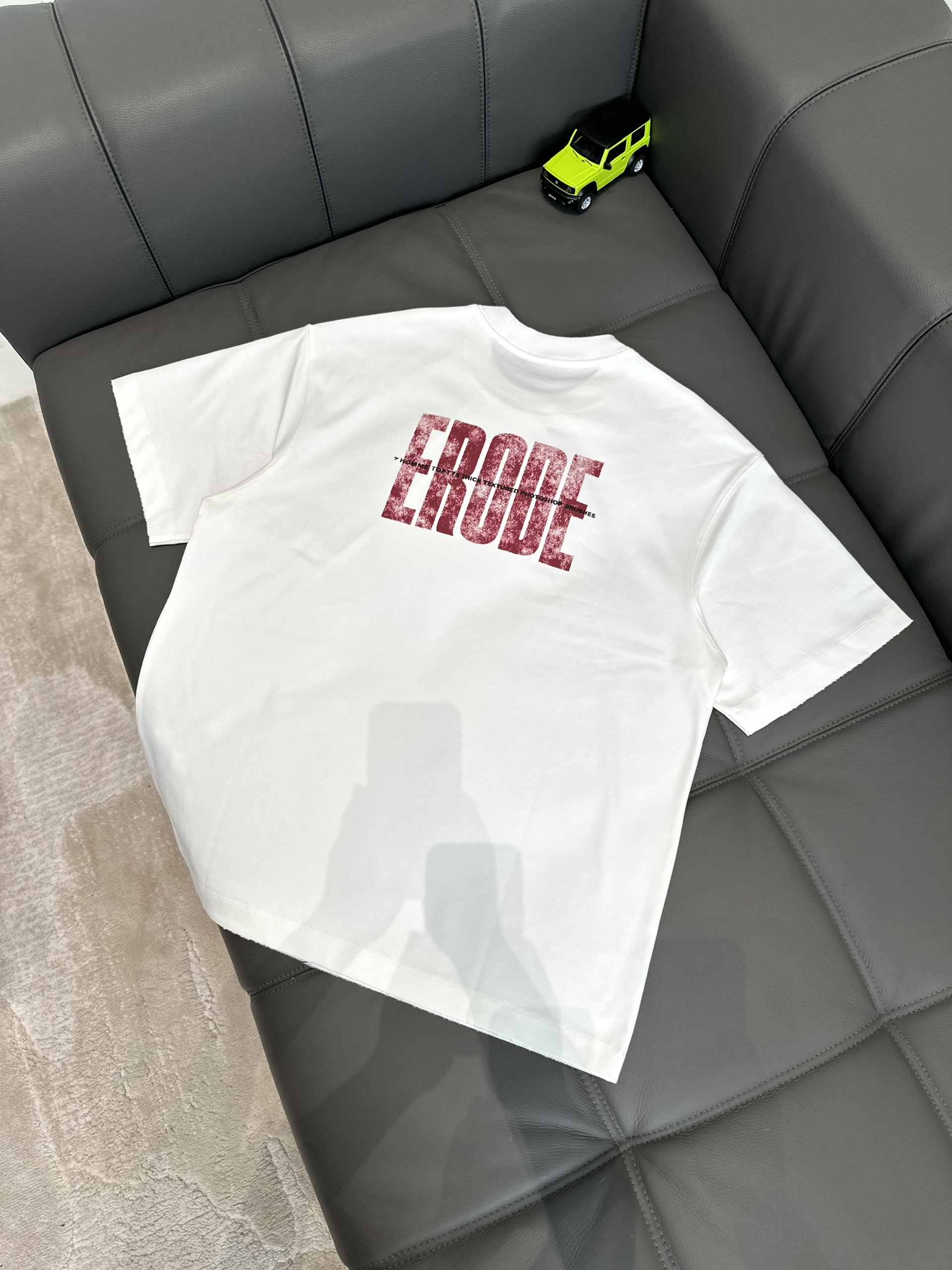 Áo phông T shirt Caras Erode form to Like Auth M-L VTN