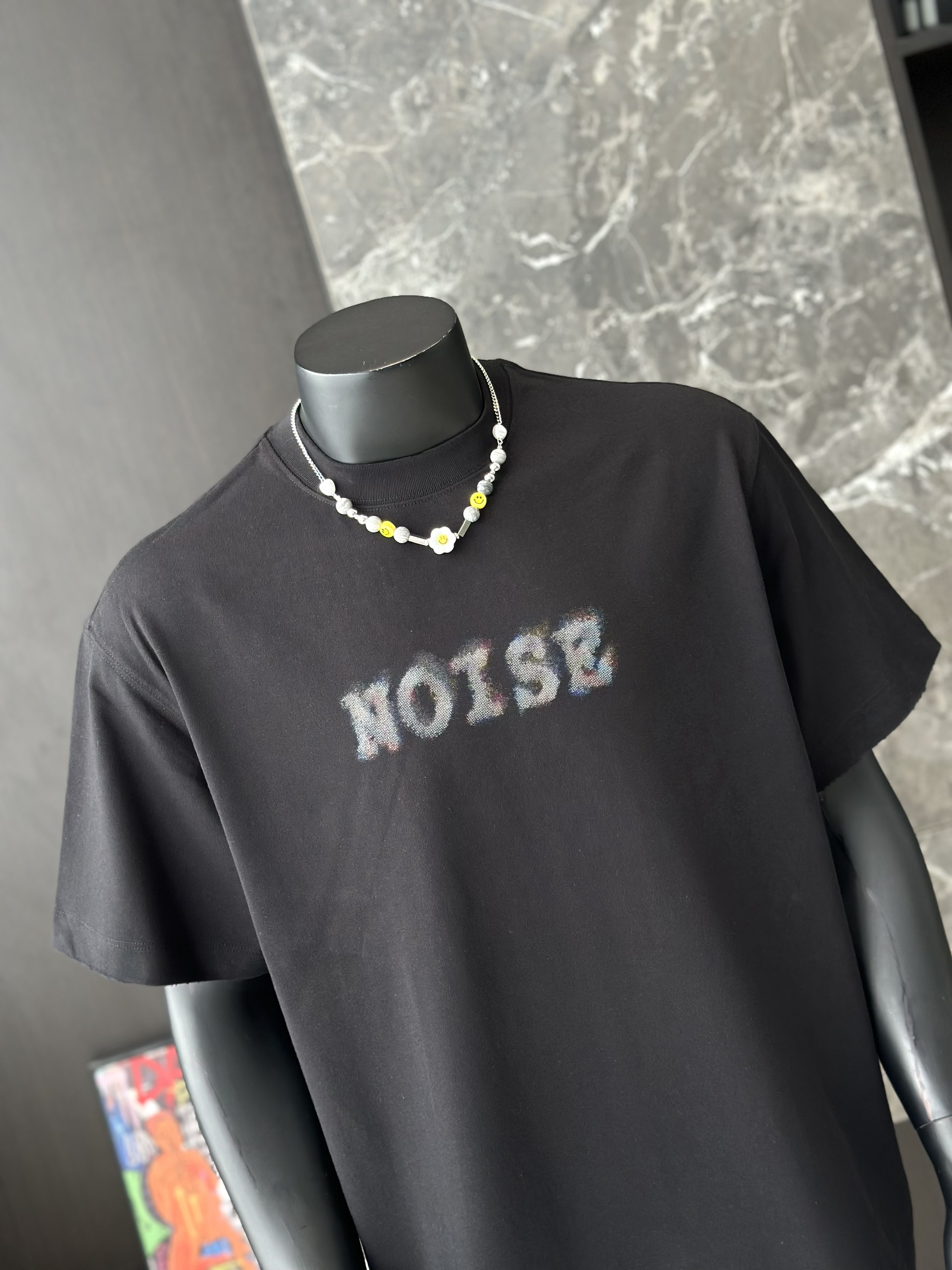 Áo phông T shirt Caras Noise form to Like Auth M-L VTN\Đen
