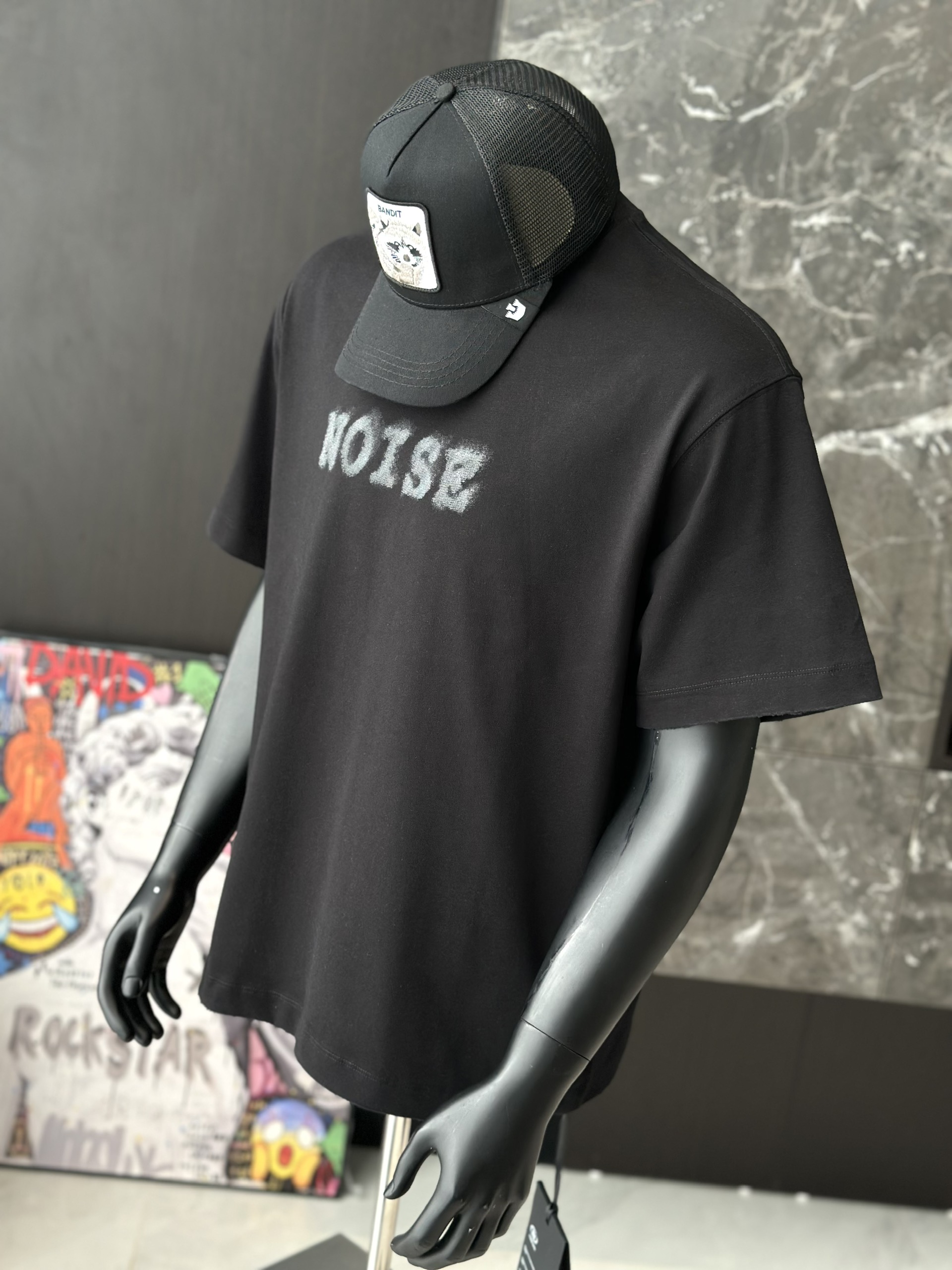 Áo phông T shirt Caras Noise form to Like Auth M-L VTN\Đen