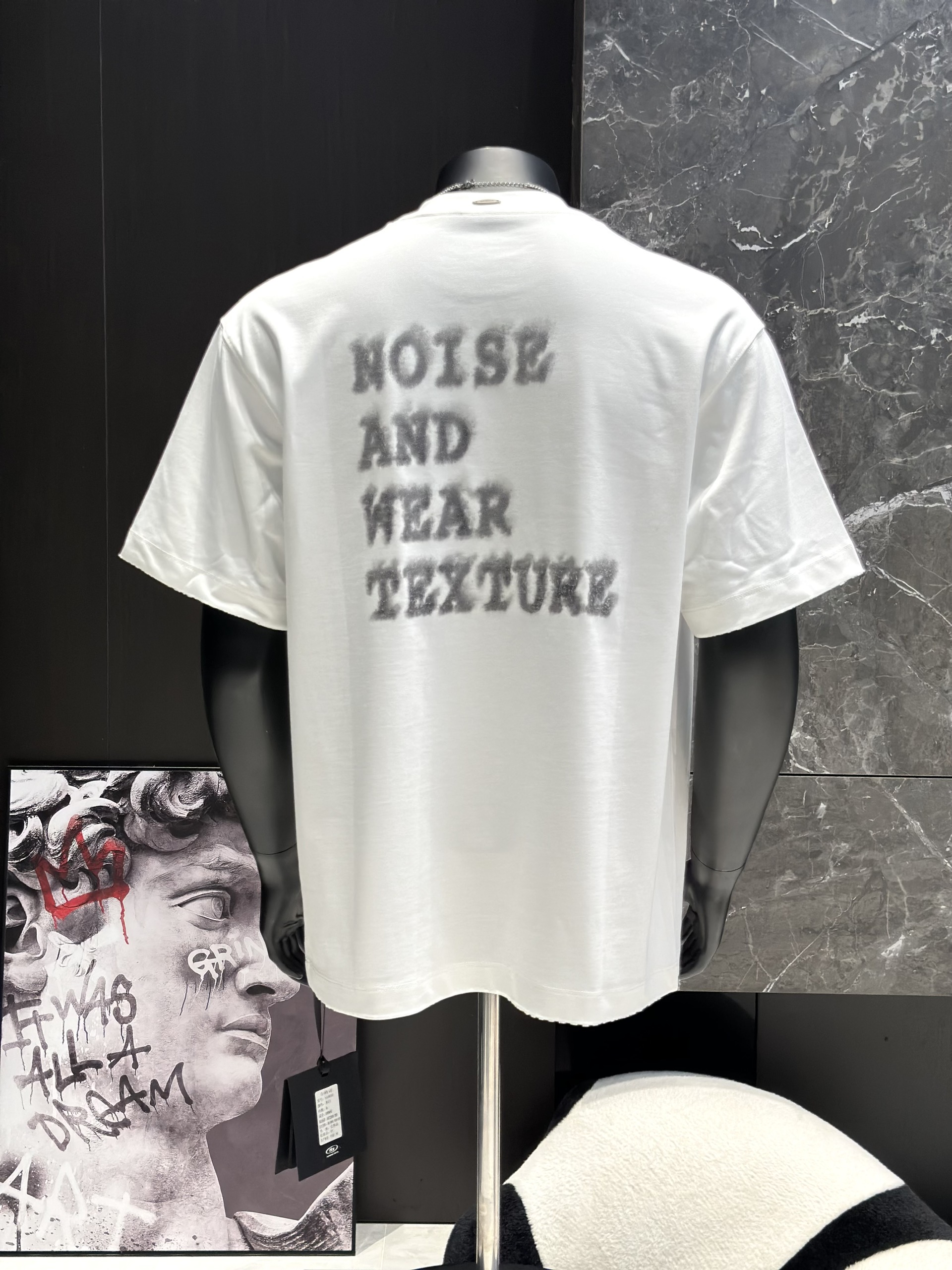 Áo phông T shirt Caras Noise form to Like Auth M-L VTN\trắng