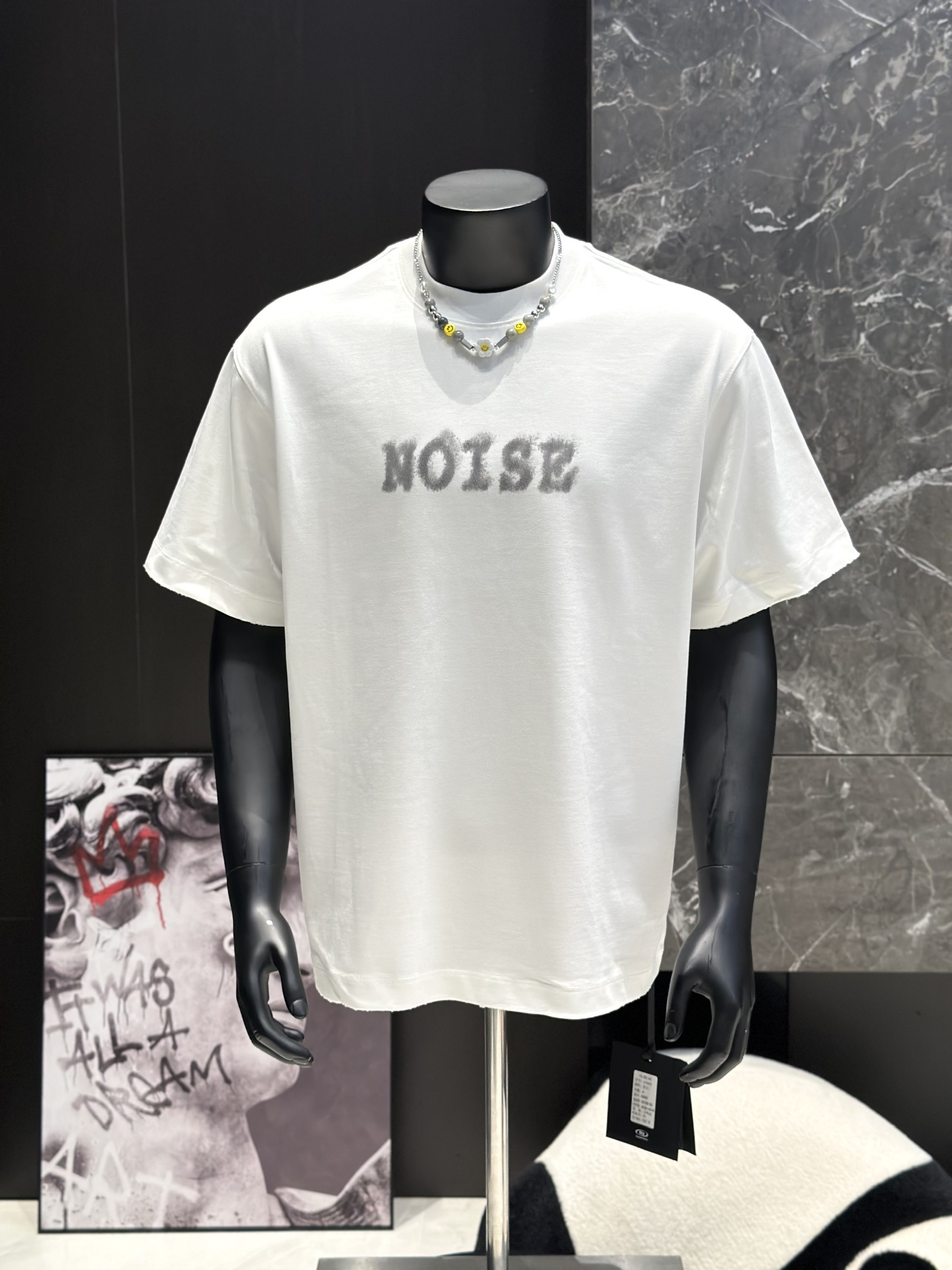 Áo phông T shirt Caras Noise form to Like Auth M-L VTN\trắng