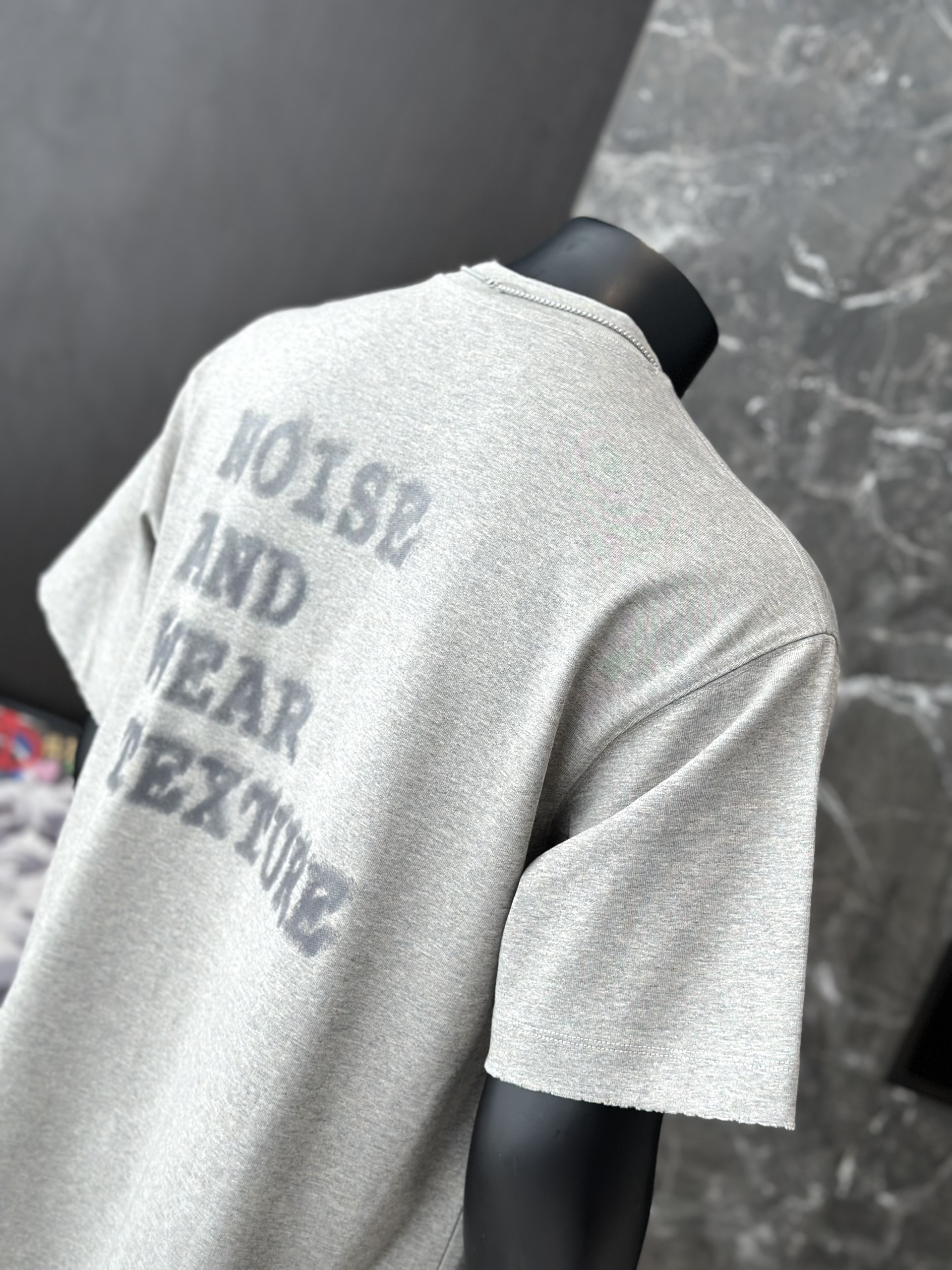 Áo phông T shirt Caras Noise form to Like Auth M-L VTN\xám