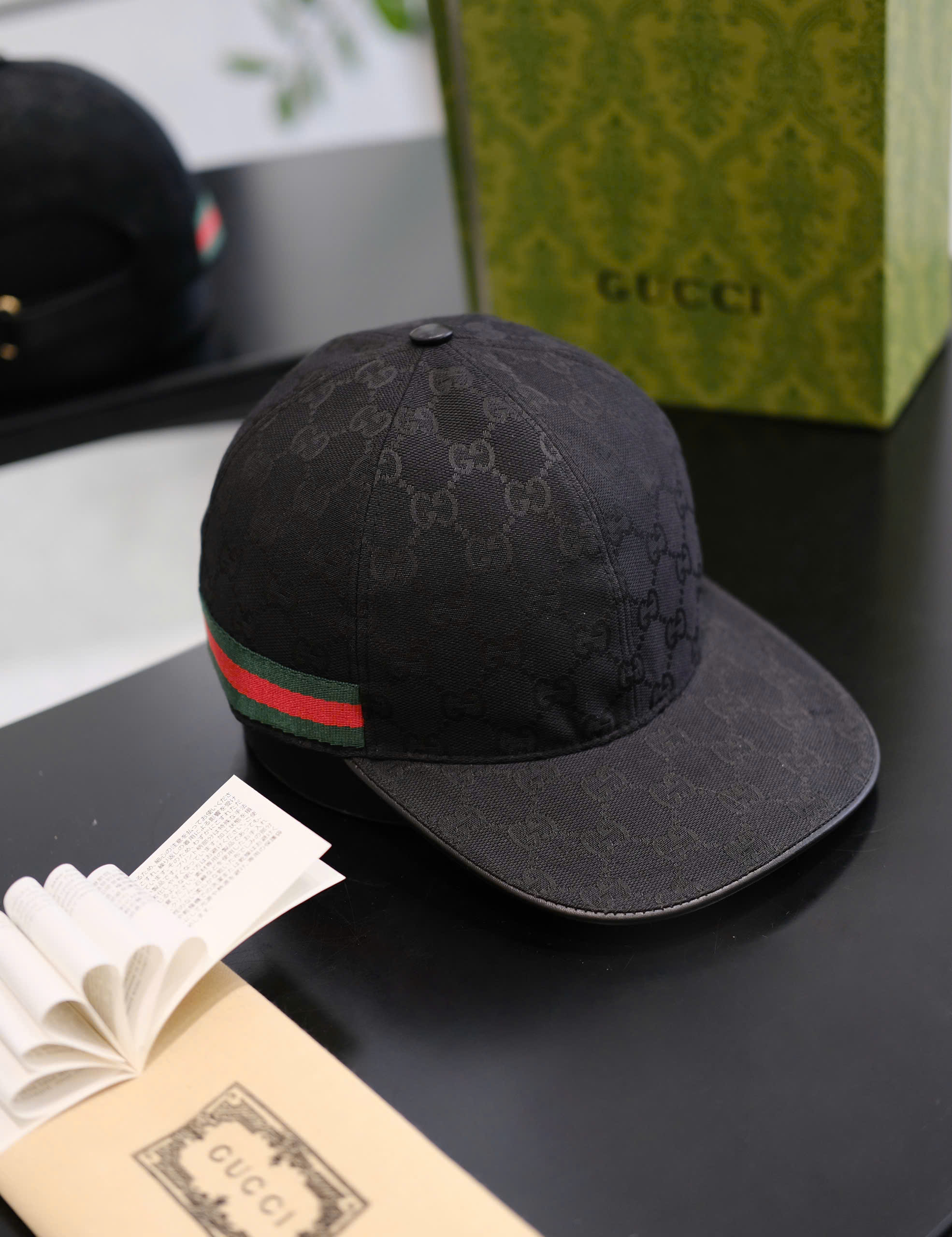 Mũ lưỡi trai nón kết Gucci GC Đen classic tag kẻ sọc Xanh Đỏ Like Auth DDT